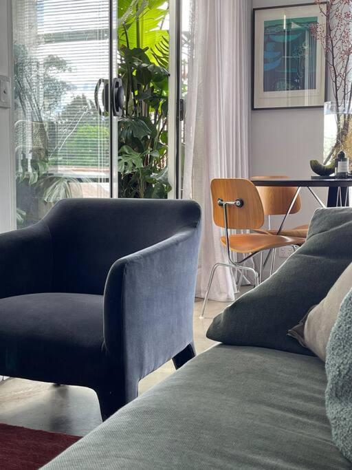 Apartment Designer Warehouse Conversion In Fitzroy - Parking *