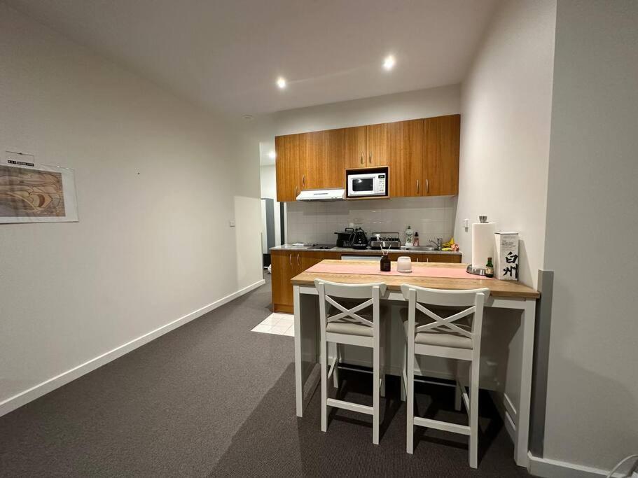 Apartment Premium Corporate + Yarra Views *