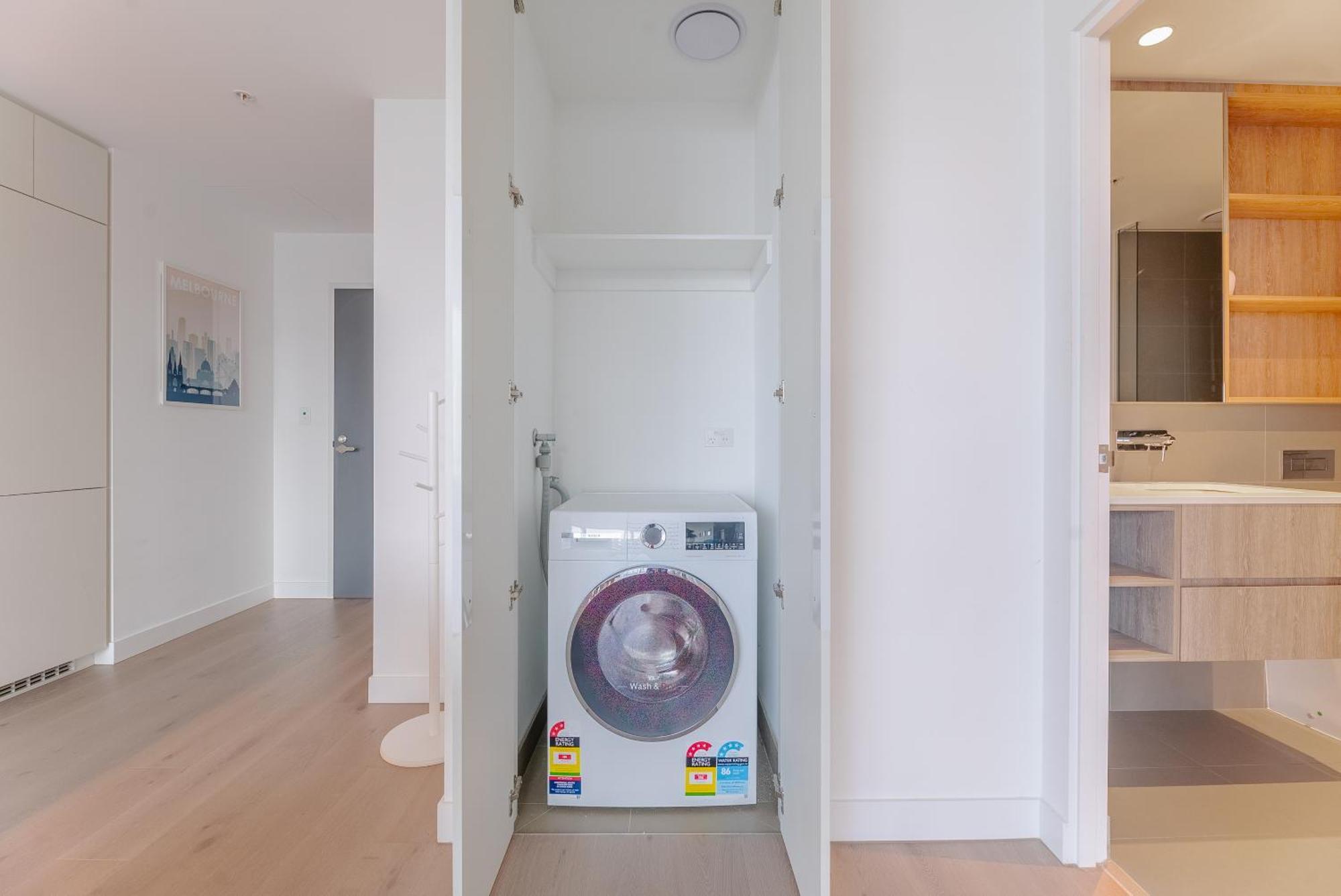 New Floor L70 Cbd Luxury Apartment Melbourne