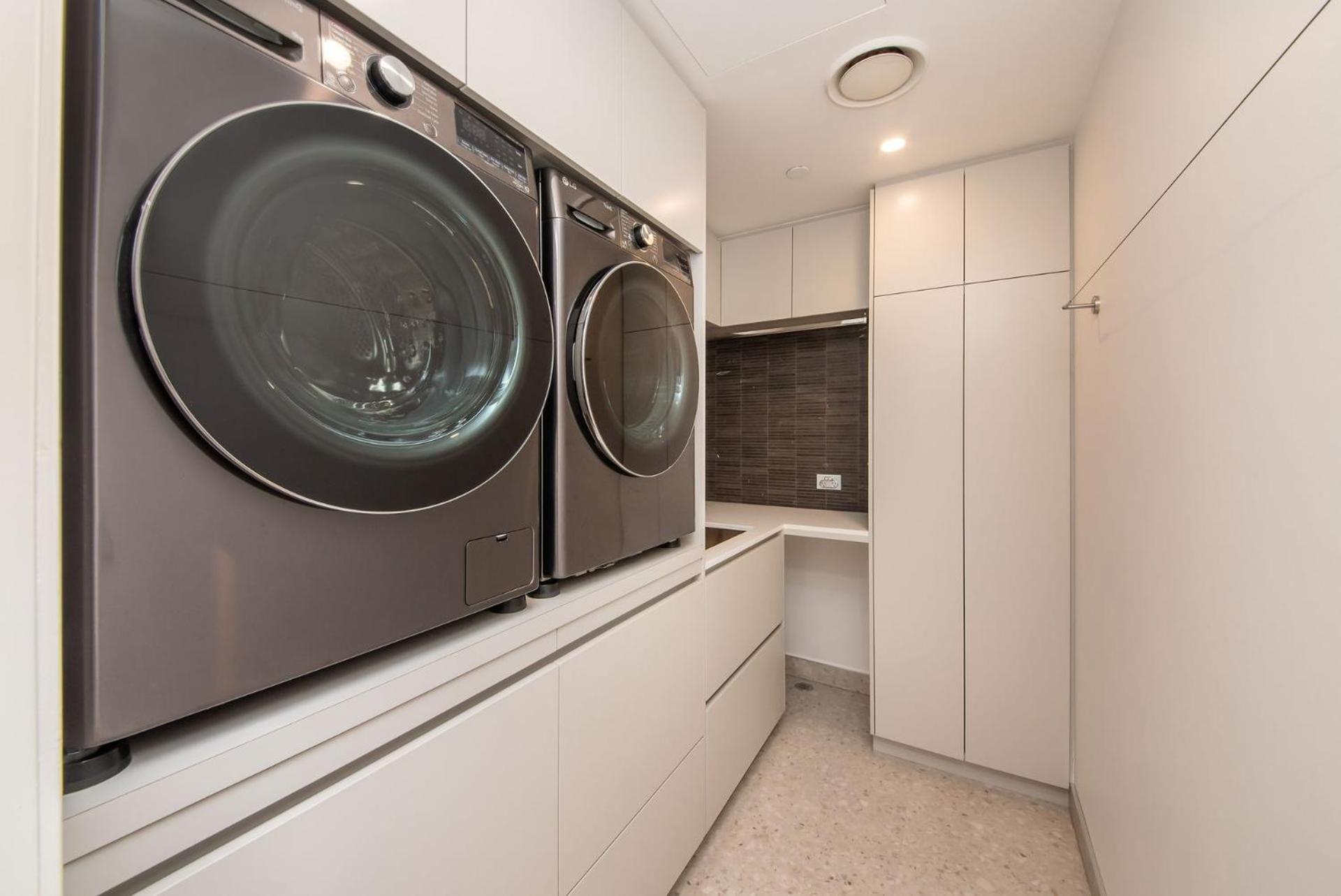 Cloud Nine Apartment
