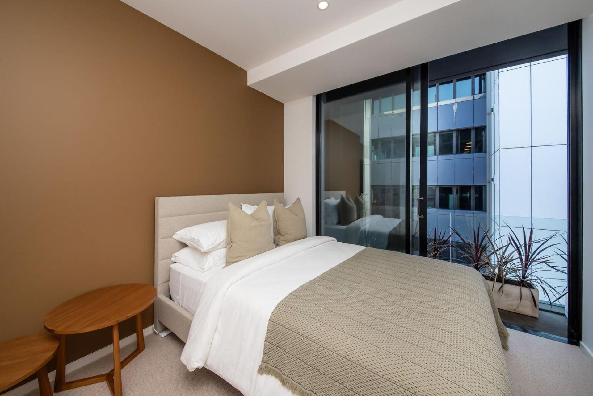 Cloud Nine Apartment *