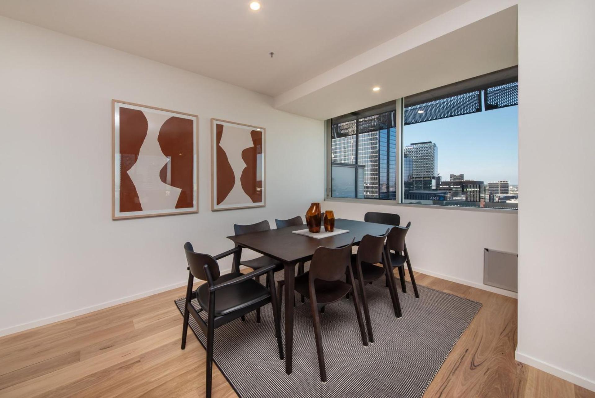 Cloud Nine Apartment *