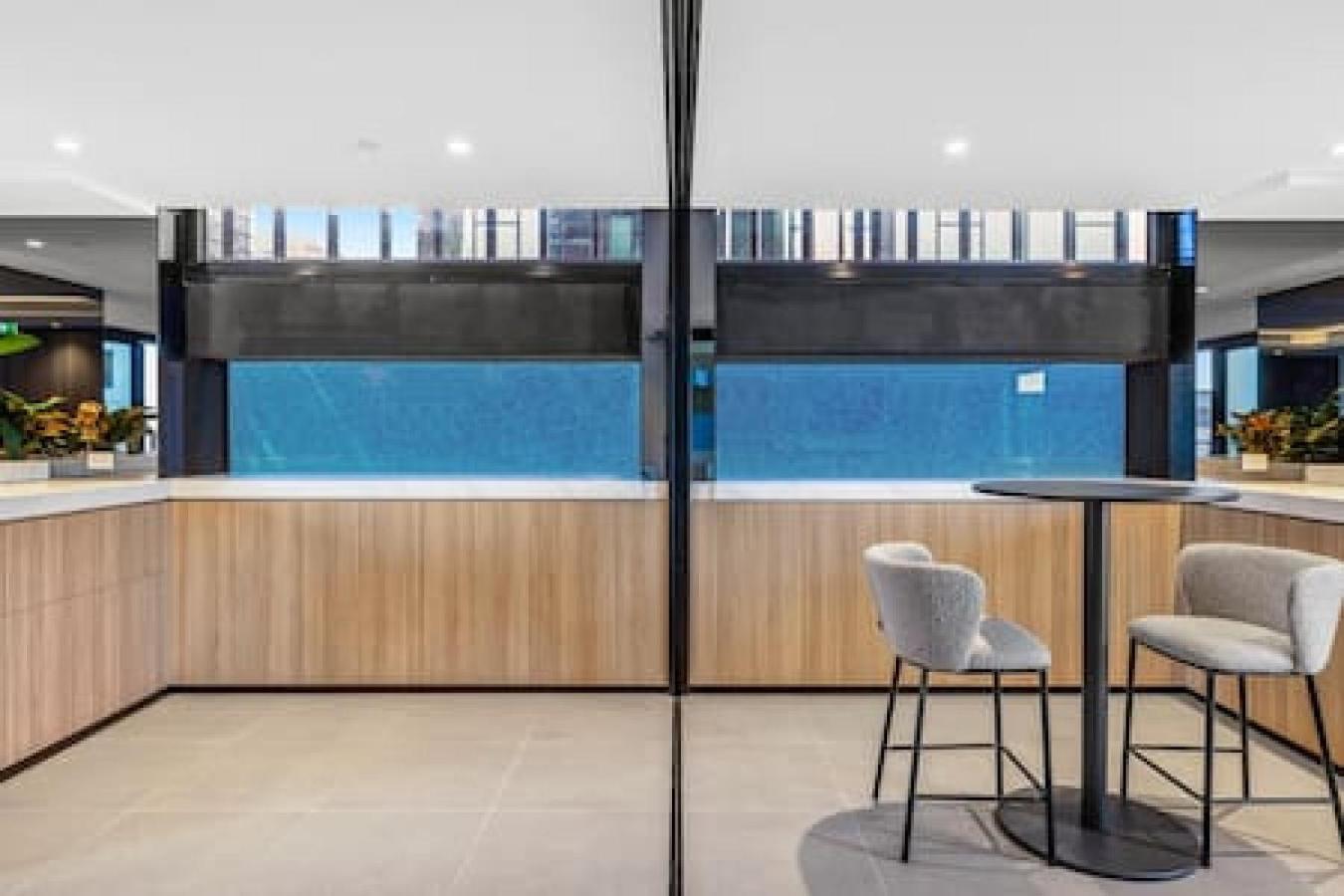 Sleek And Chic Stature Southbank Apartment *