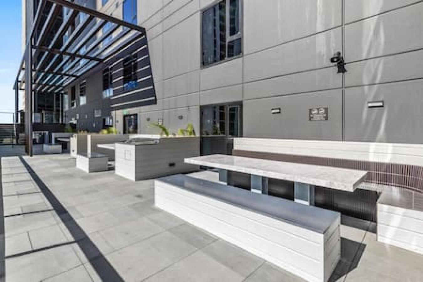 Apartment Sleek And Chic Stature Southbank *