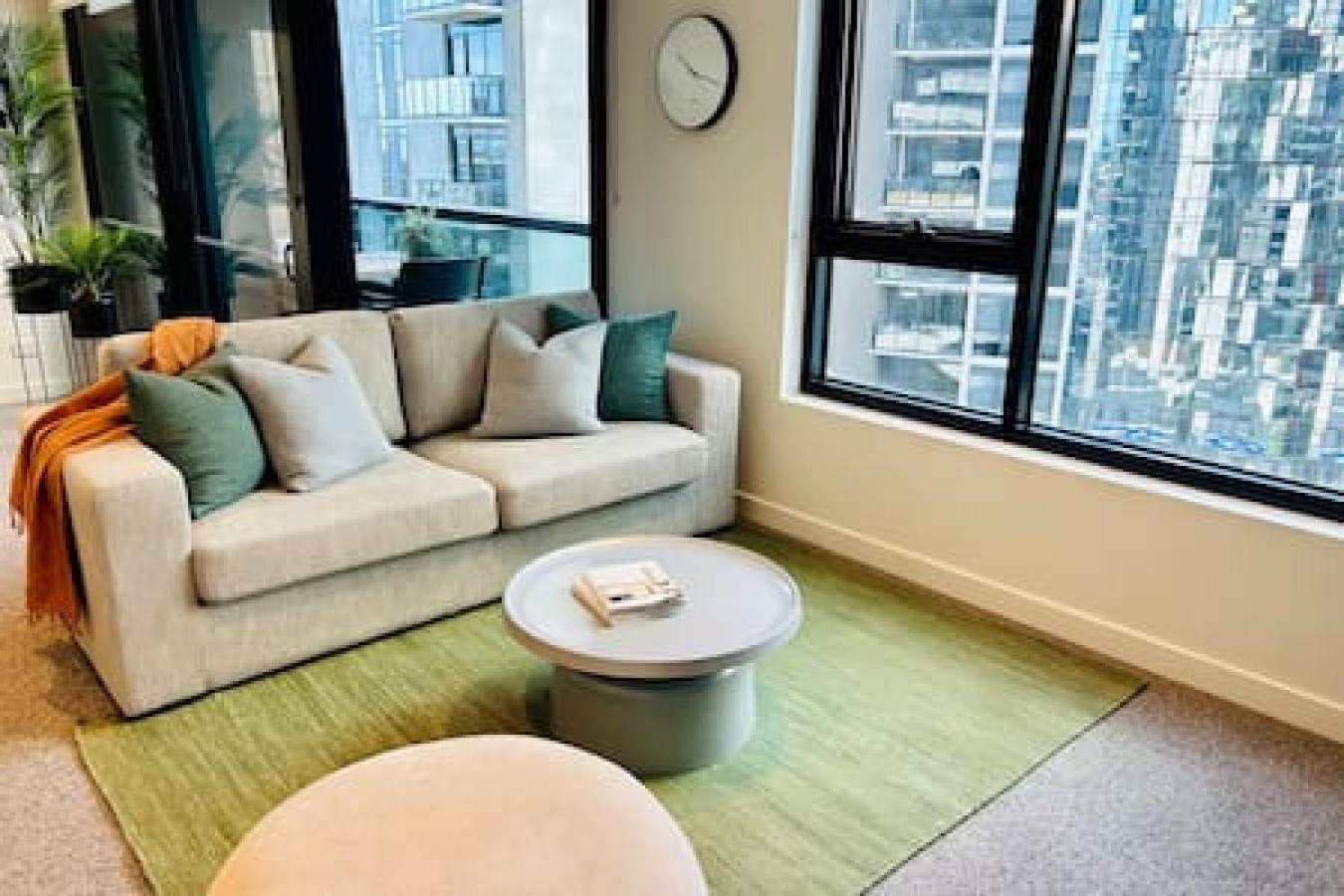 Sleek And Chic Stature Southbank Apartment