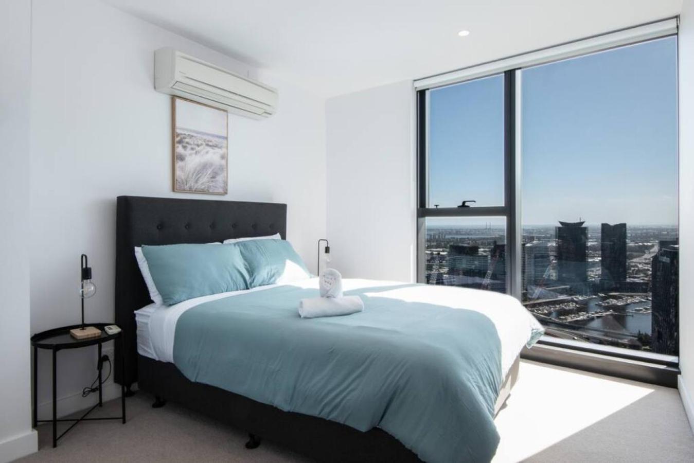 811d High Rise Abnb-style 2br With View Free Parking Holiday home *
