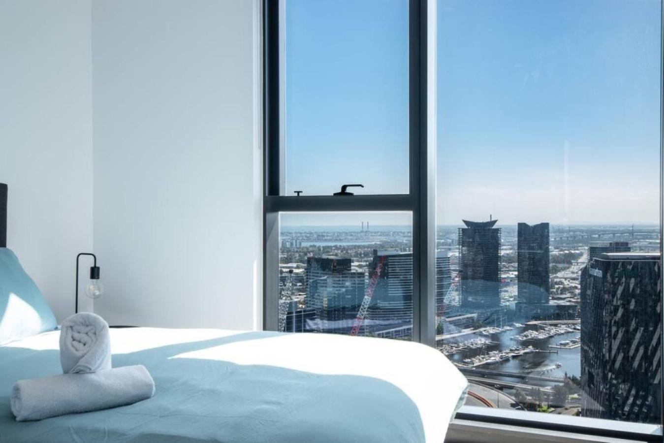 811d High Rise Abnb-style 2br With View Free Parking