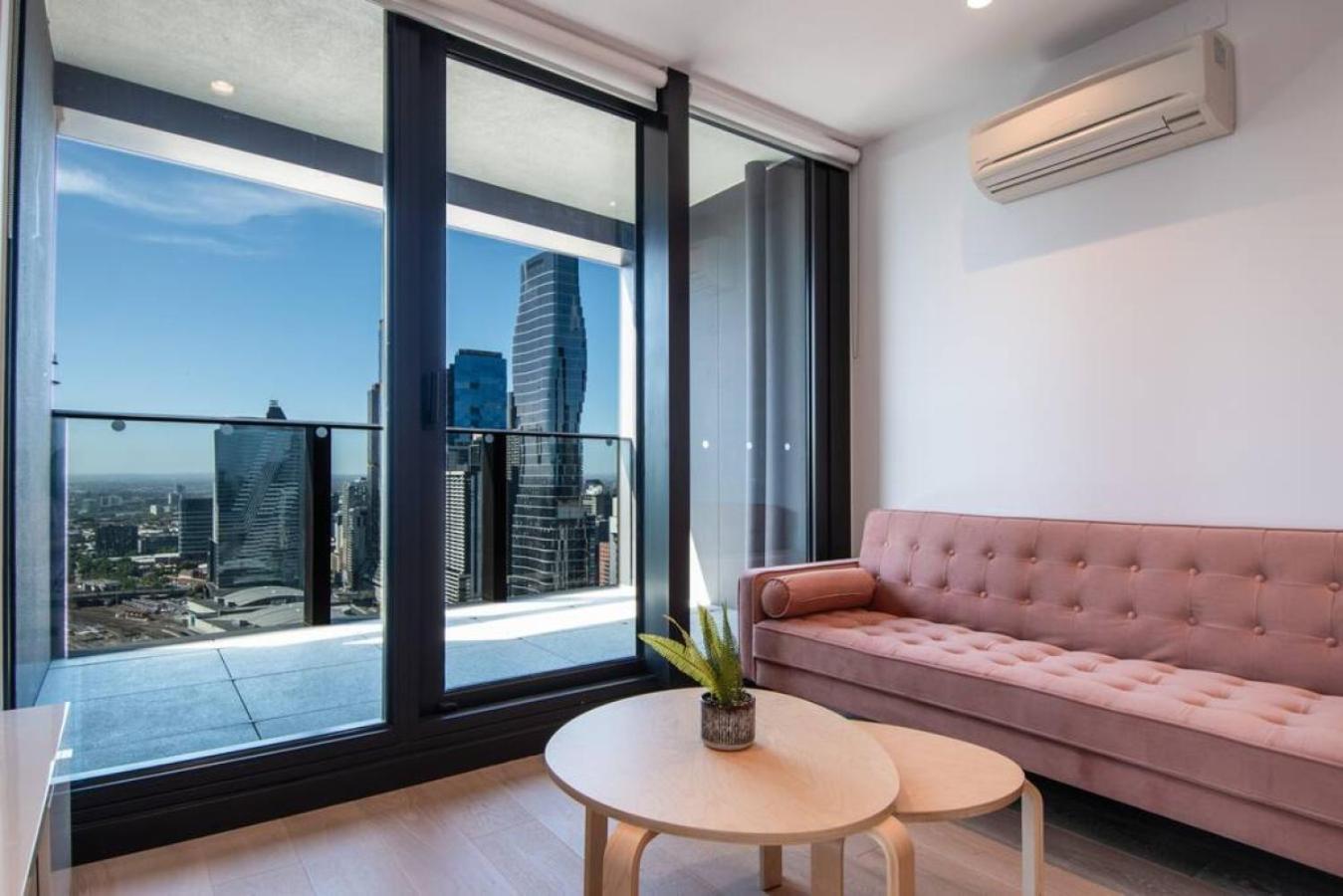 811d High Rise Abnb-style 2br With View Free Parking Holiday home