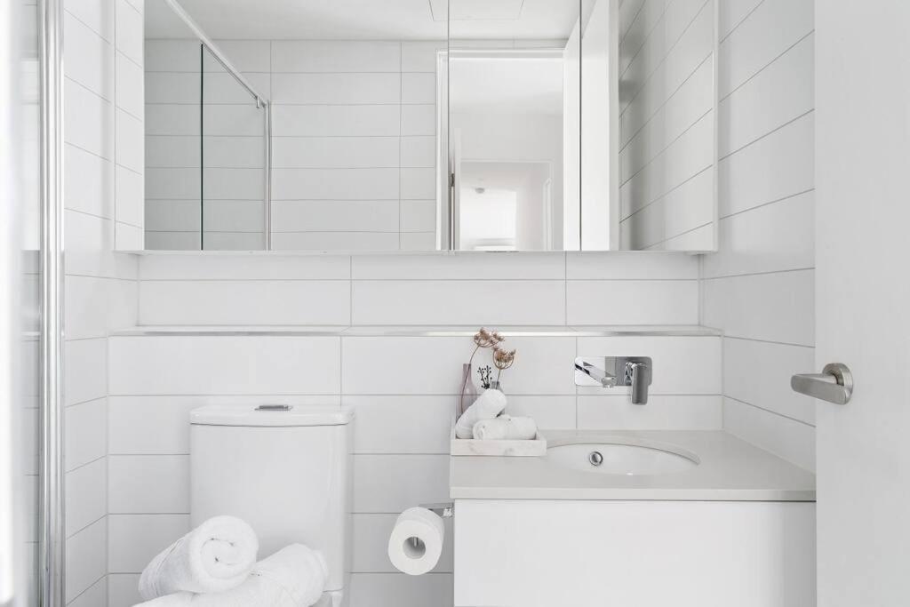 Apartment Caulfield Elegance: Chic Abode Melbourne