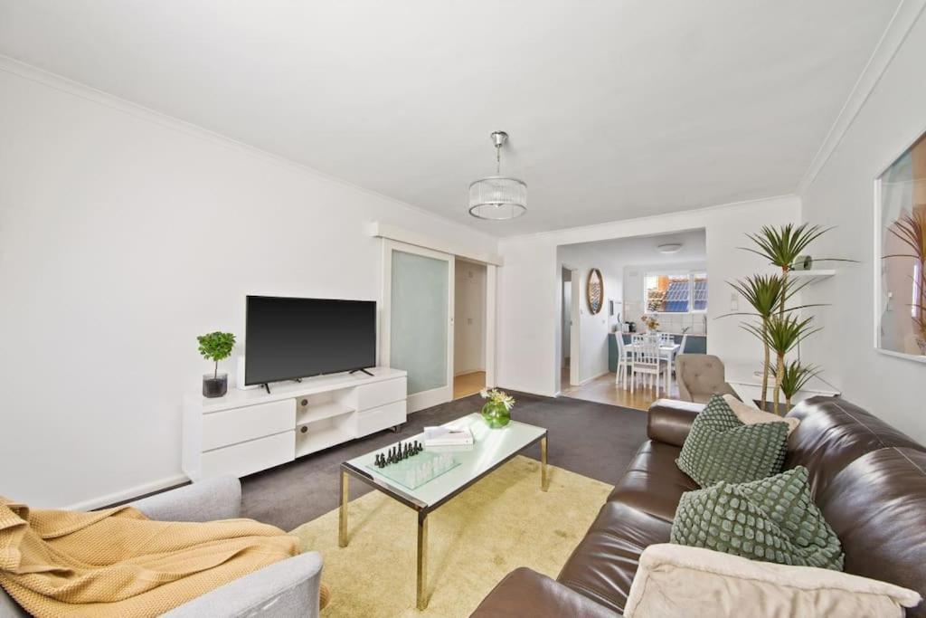 The Elsternwick Abode *