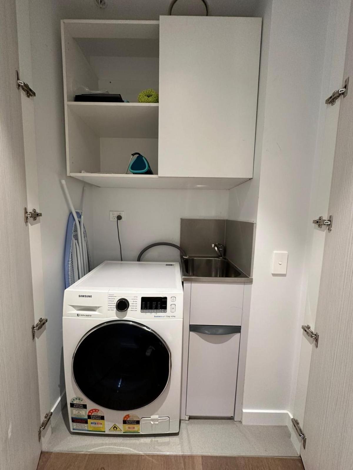 Modern 2bedroom North Apartment Melbourne