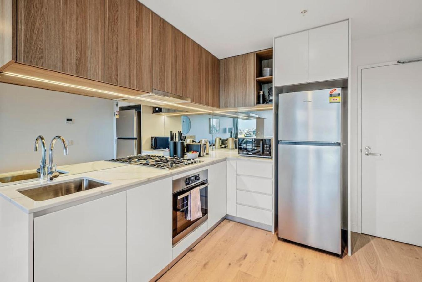 New 2b Sophistication Southbank Apartment Melbourne