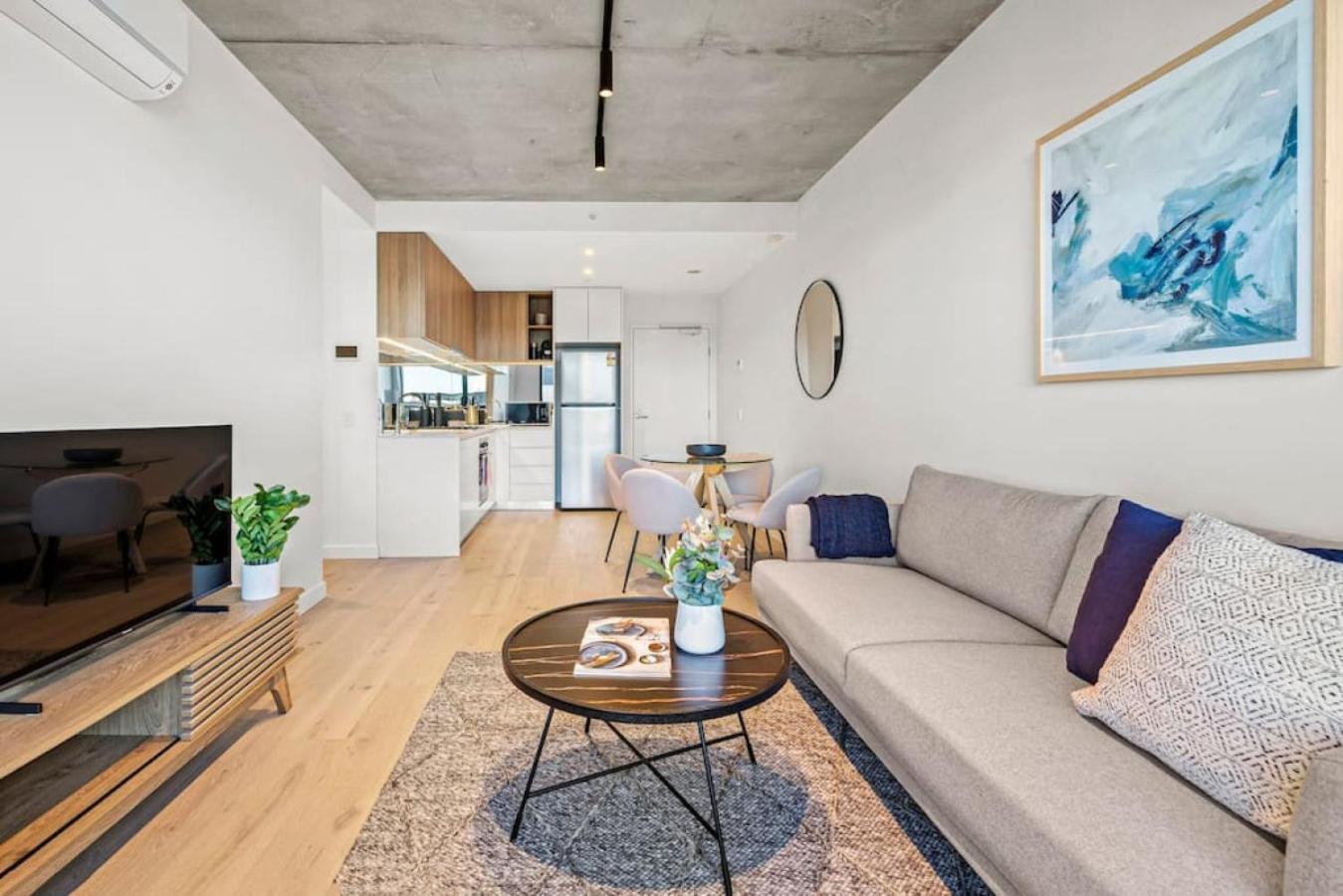 New 2b Sophistication Southbank Apartment Melbourne