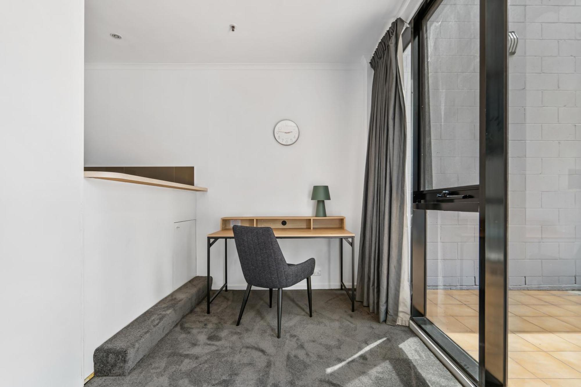 Family Friendly Getaway On Flinders Street Apartment