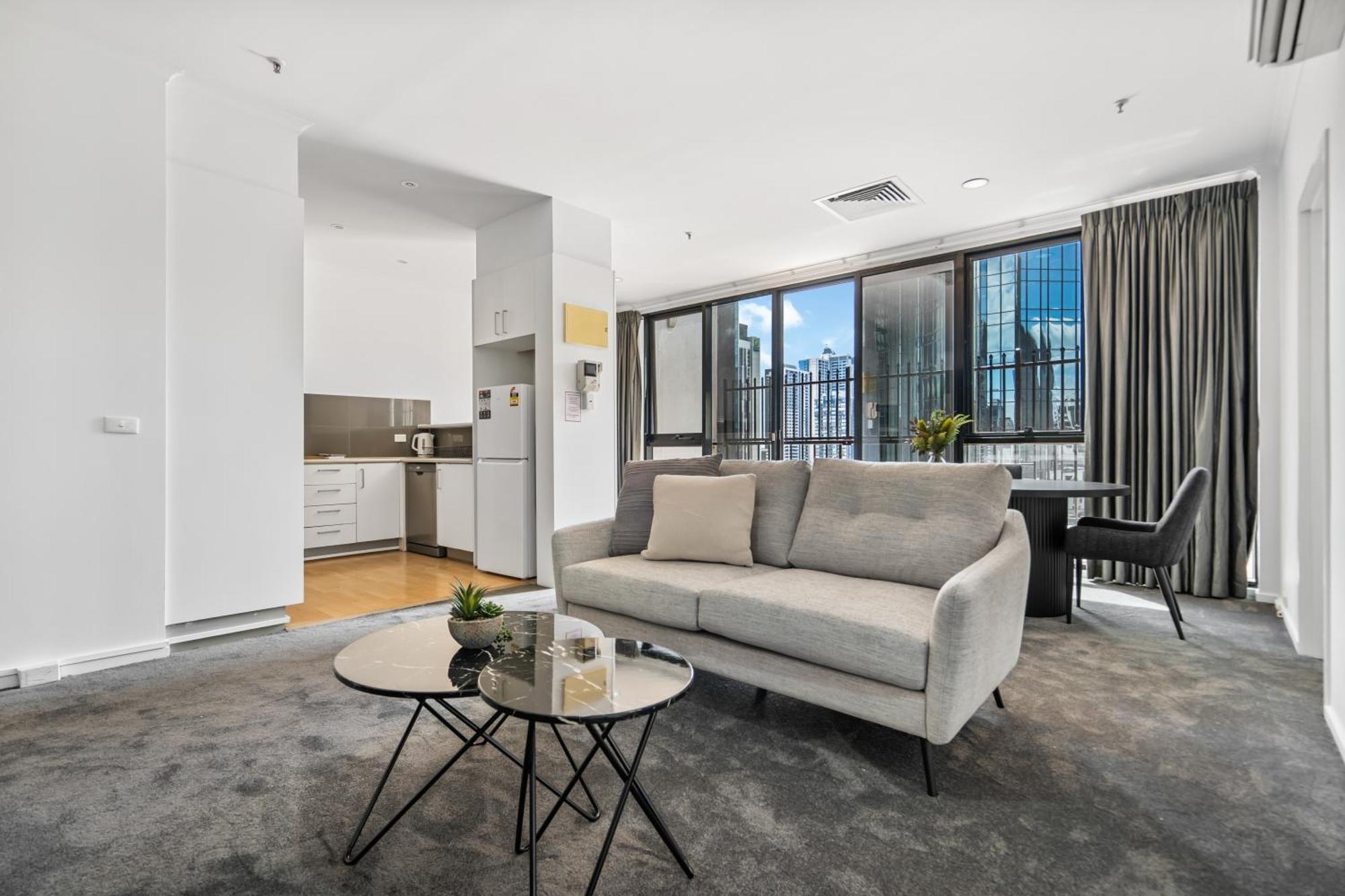 Family Friendly Getaway On Flinders Street Melbourne