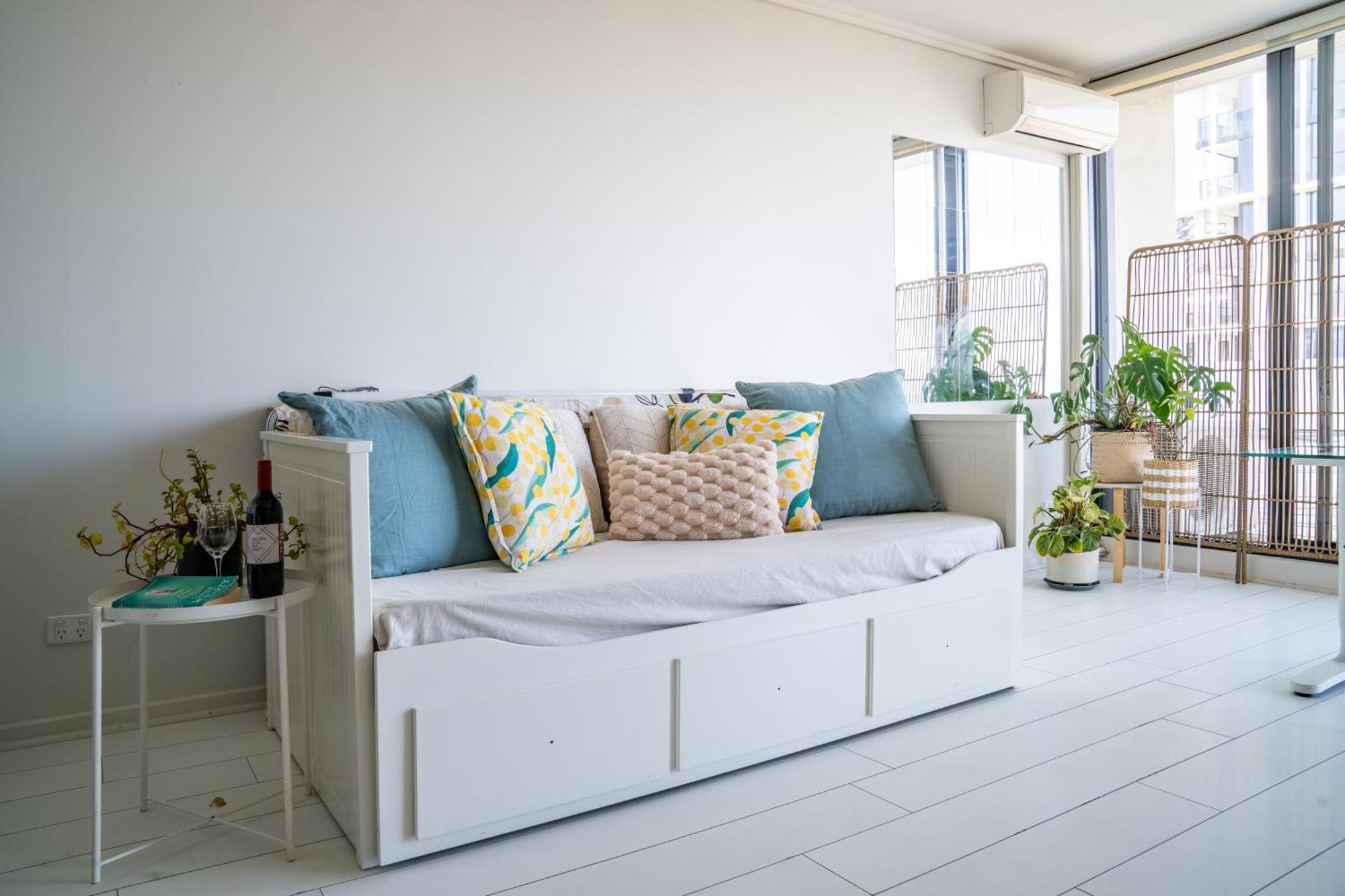 Ocean View Close To Cbd With Indoor Pool. Apartment
