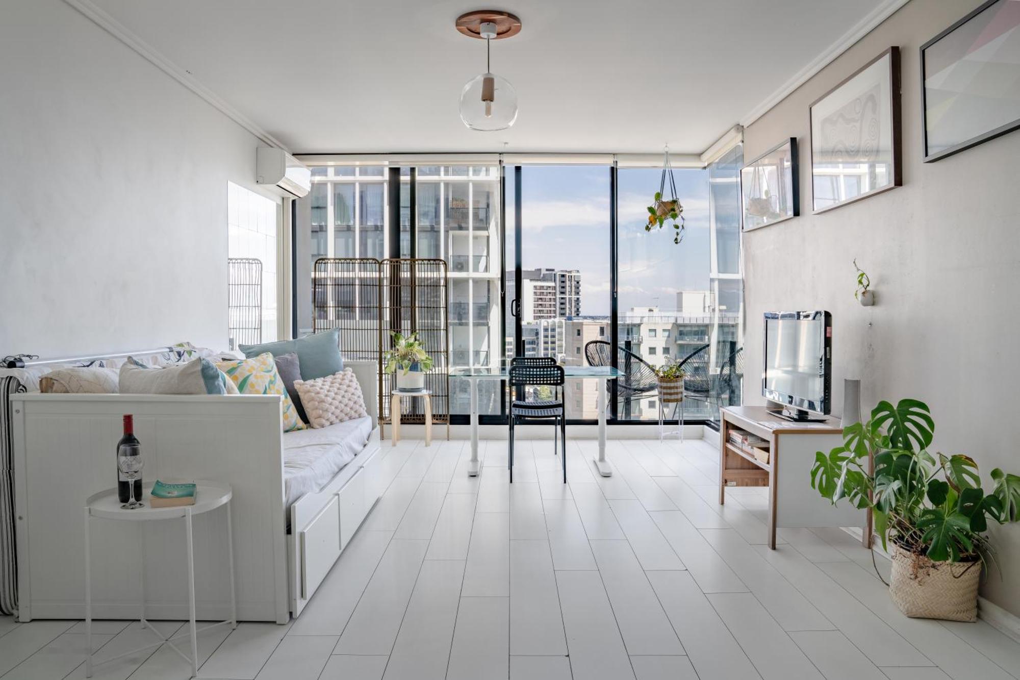 Ocean View Close To Cbd With Indoor Pool. Melbourne