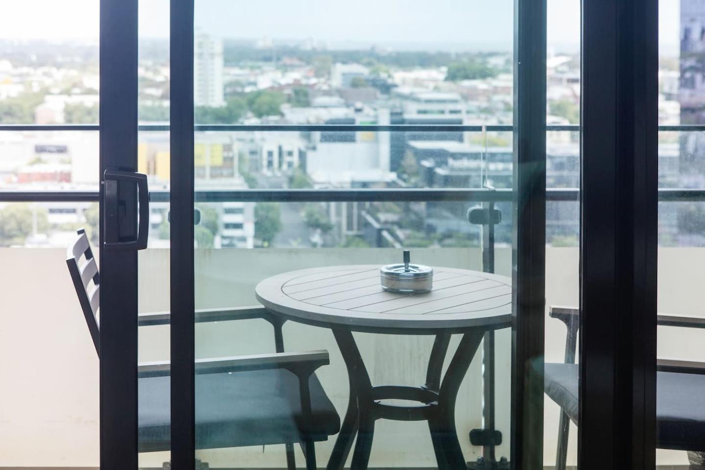 Clarke Contemporary Southbank Skyline Dreams Apartment