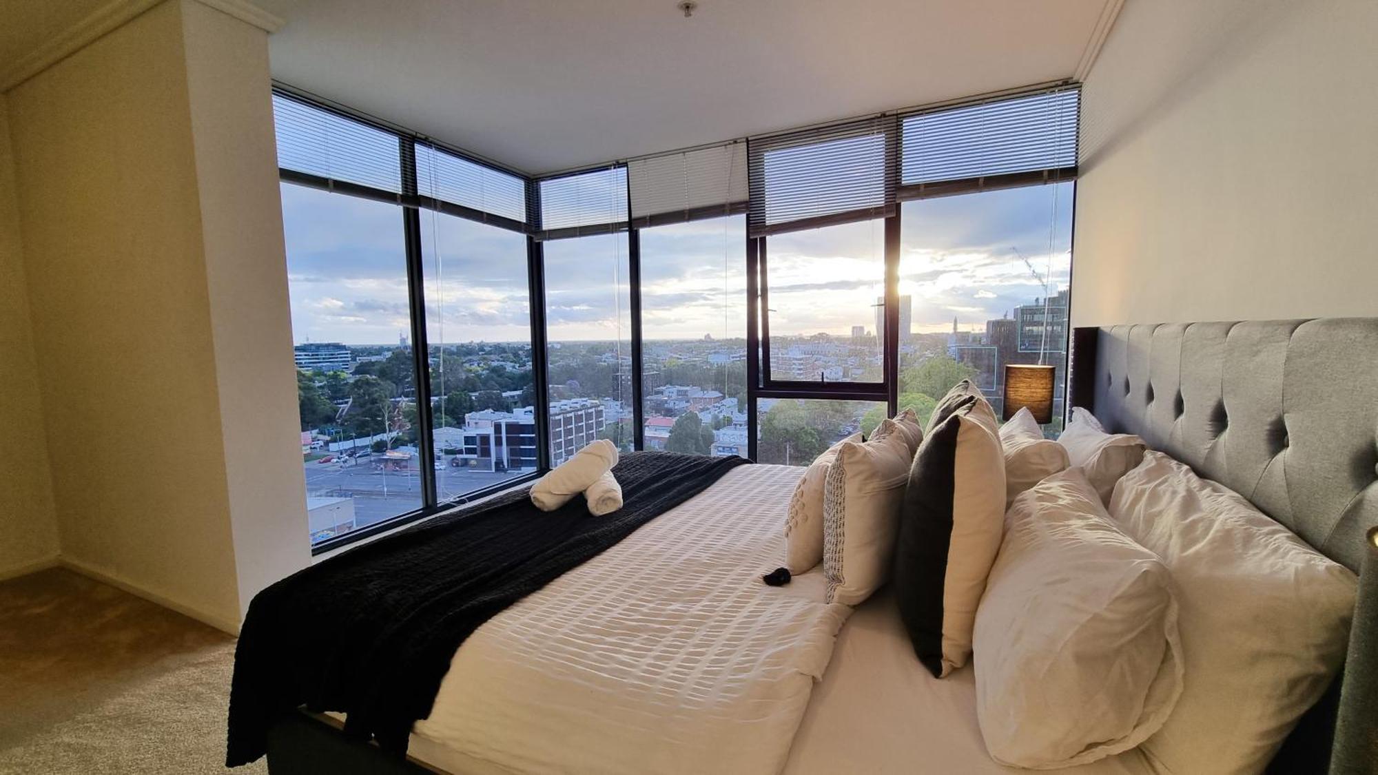 Mega Style Capri Apartment