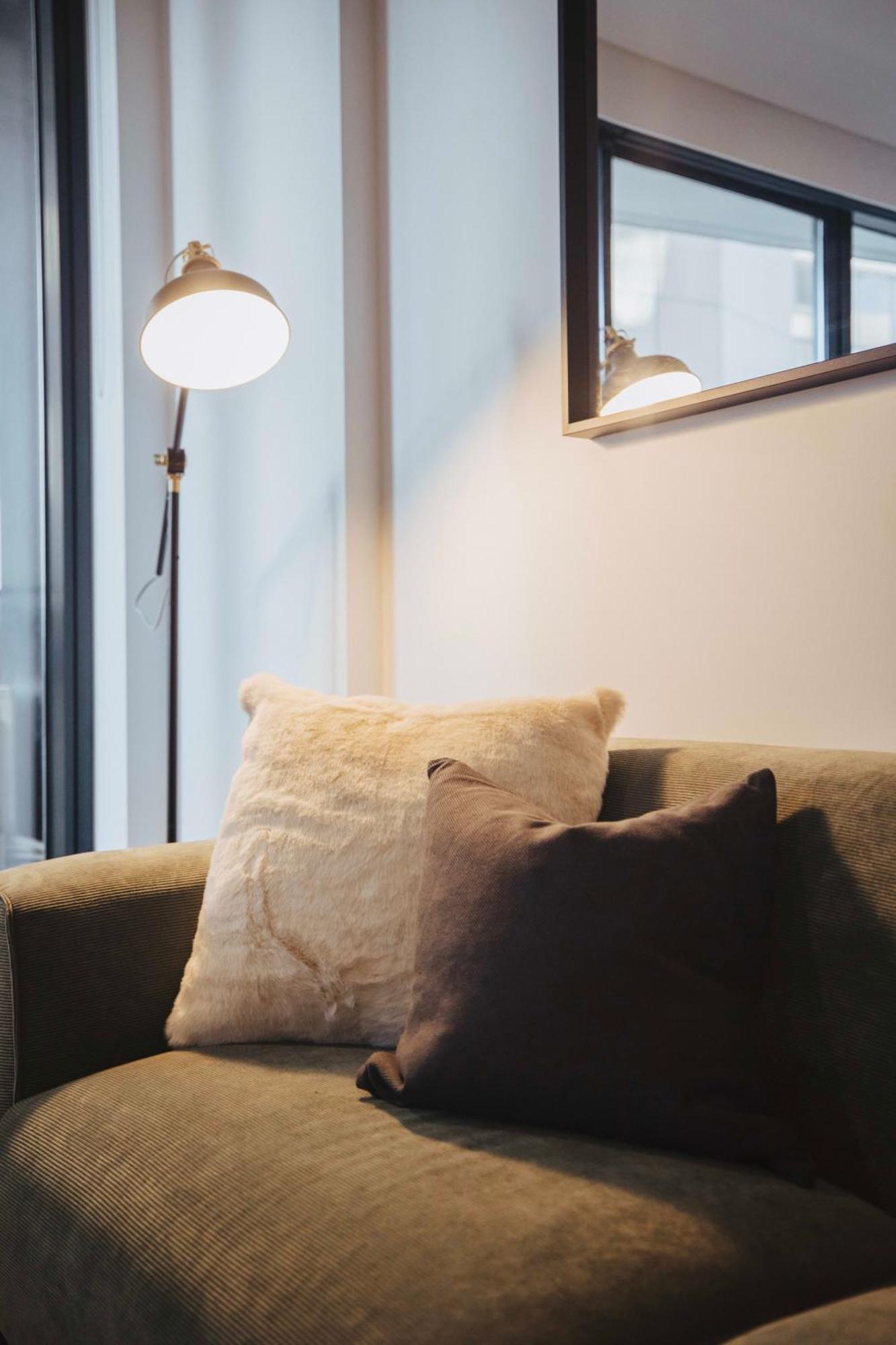Chic 1-bed In With Parking Near Cbd Apartment *