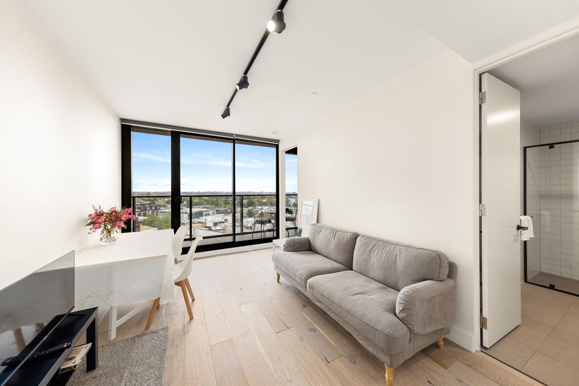 Apartment Convenient Located 1 Bedroom In Hawthorn