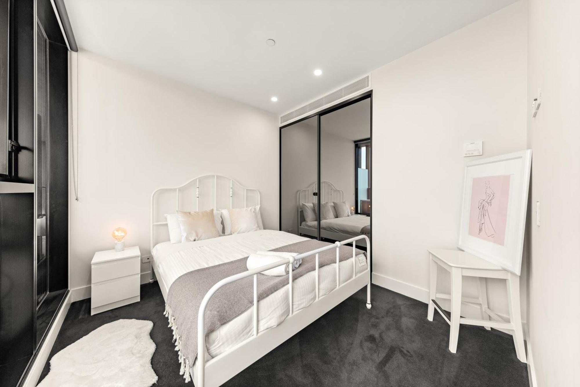 Convenient Located 1 Bedroom In Hawthorn * Melbourne