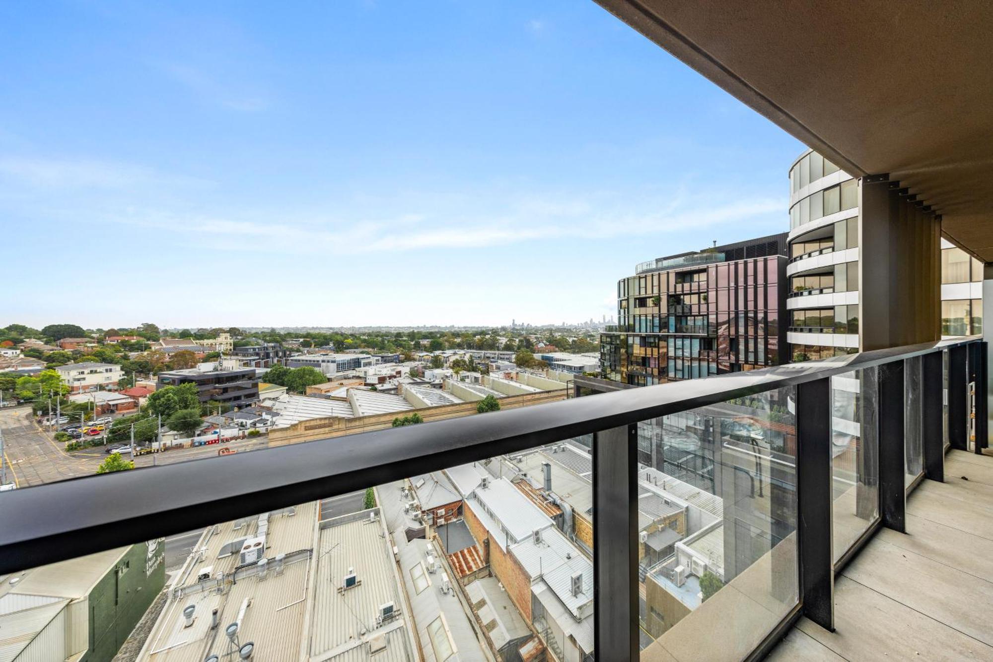 Convenient Located 1 Bedroom In Hawthorn Apartment *