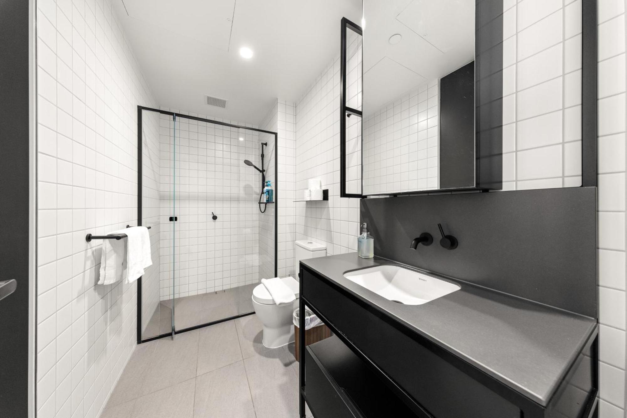 Apartment Convenient Located 1 Bedroom In Hawthorn *
