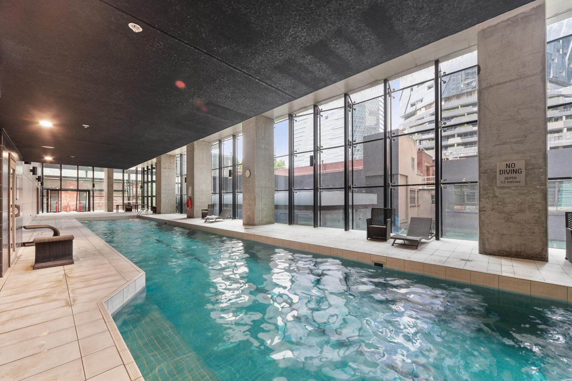 Cbd Water Views Wifi Netflix Apartment