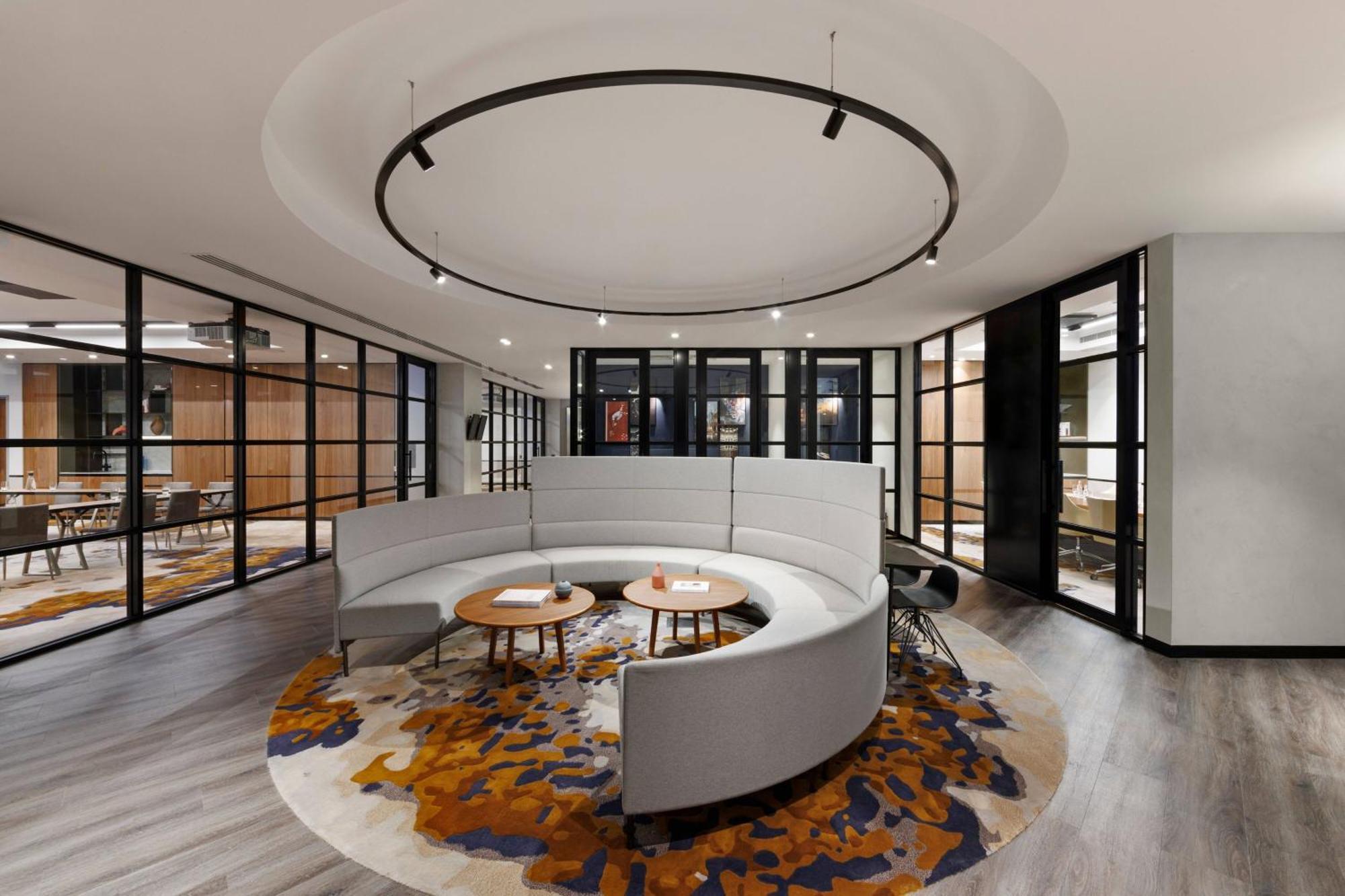 Le Meridien Melbourne