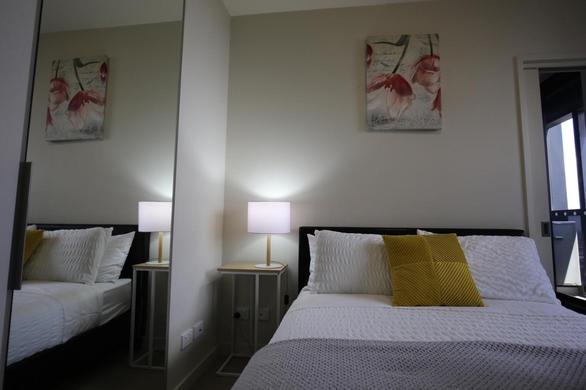 2b2b In Collin Street Apartment Melbourne