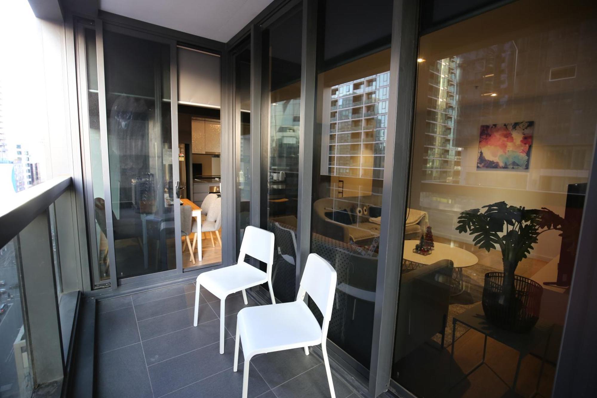 3bedroom 2bathroom Free Parking Rose Lane Apartment *
