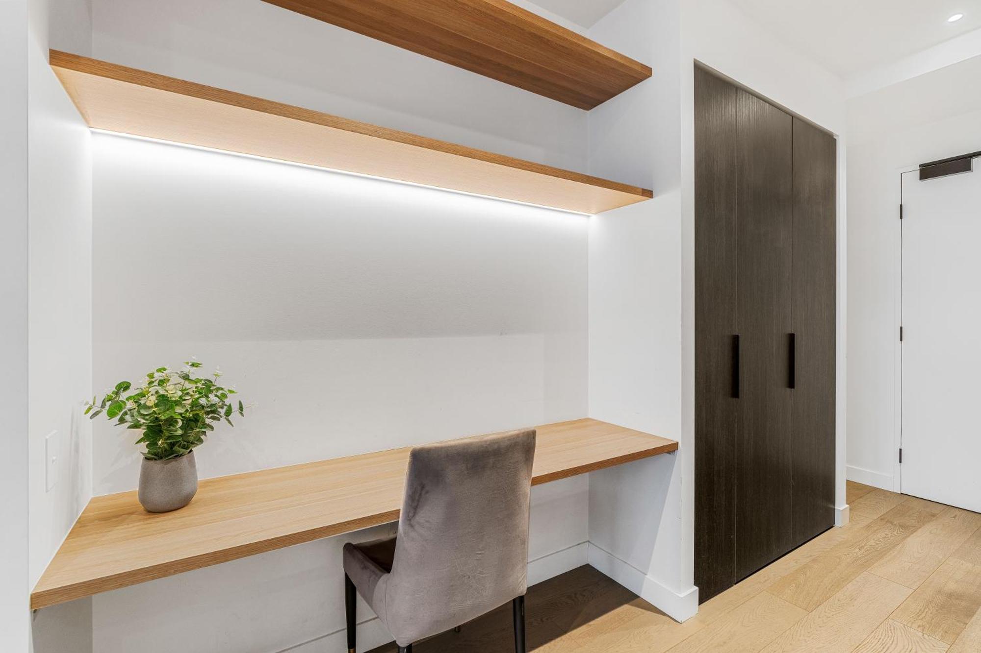 The Eminence By Cllix Apartment *