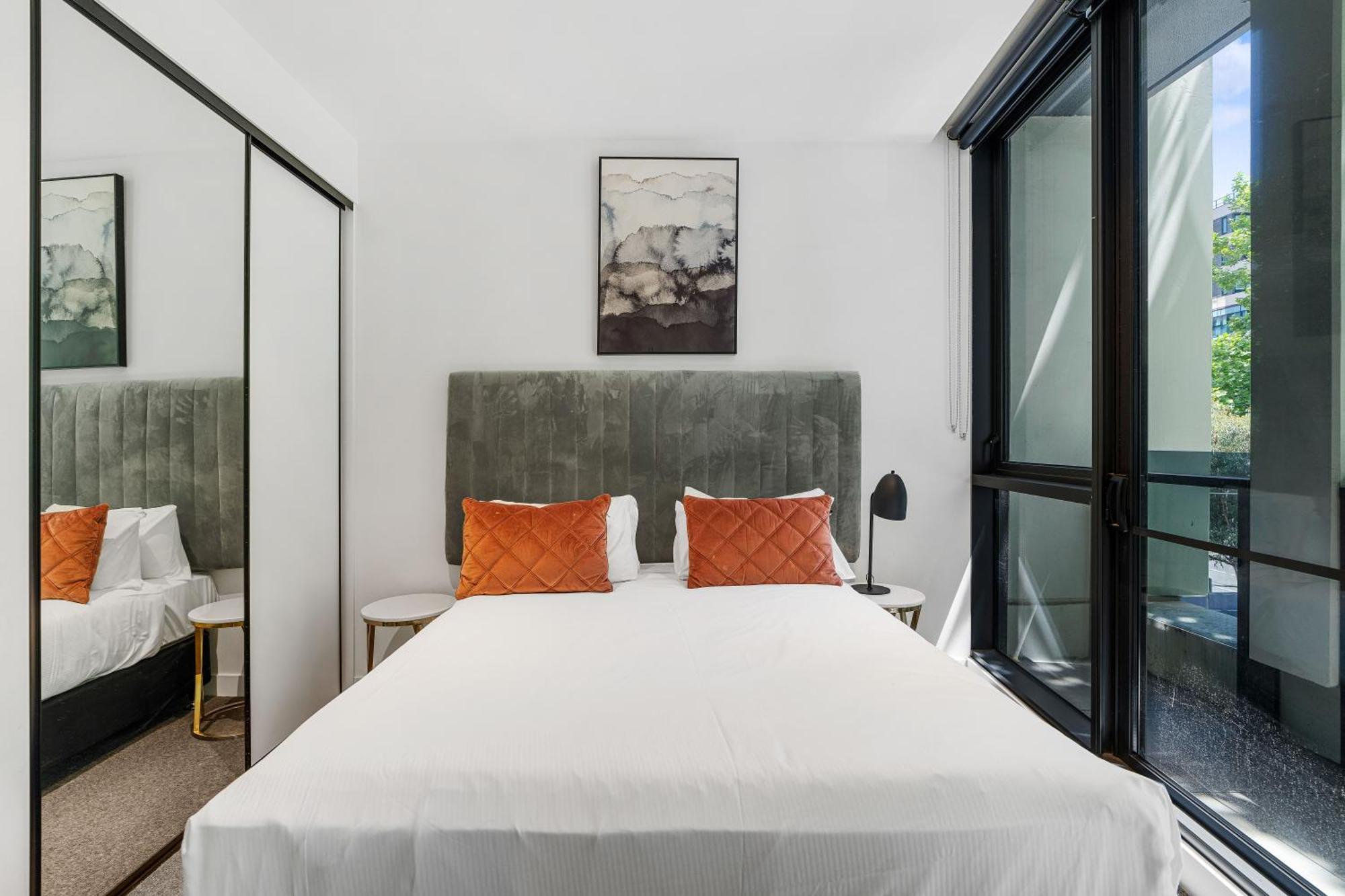 The Eminence By Cllix Apartment Melbourne