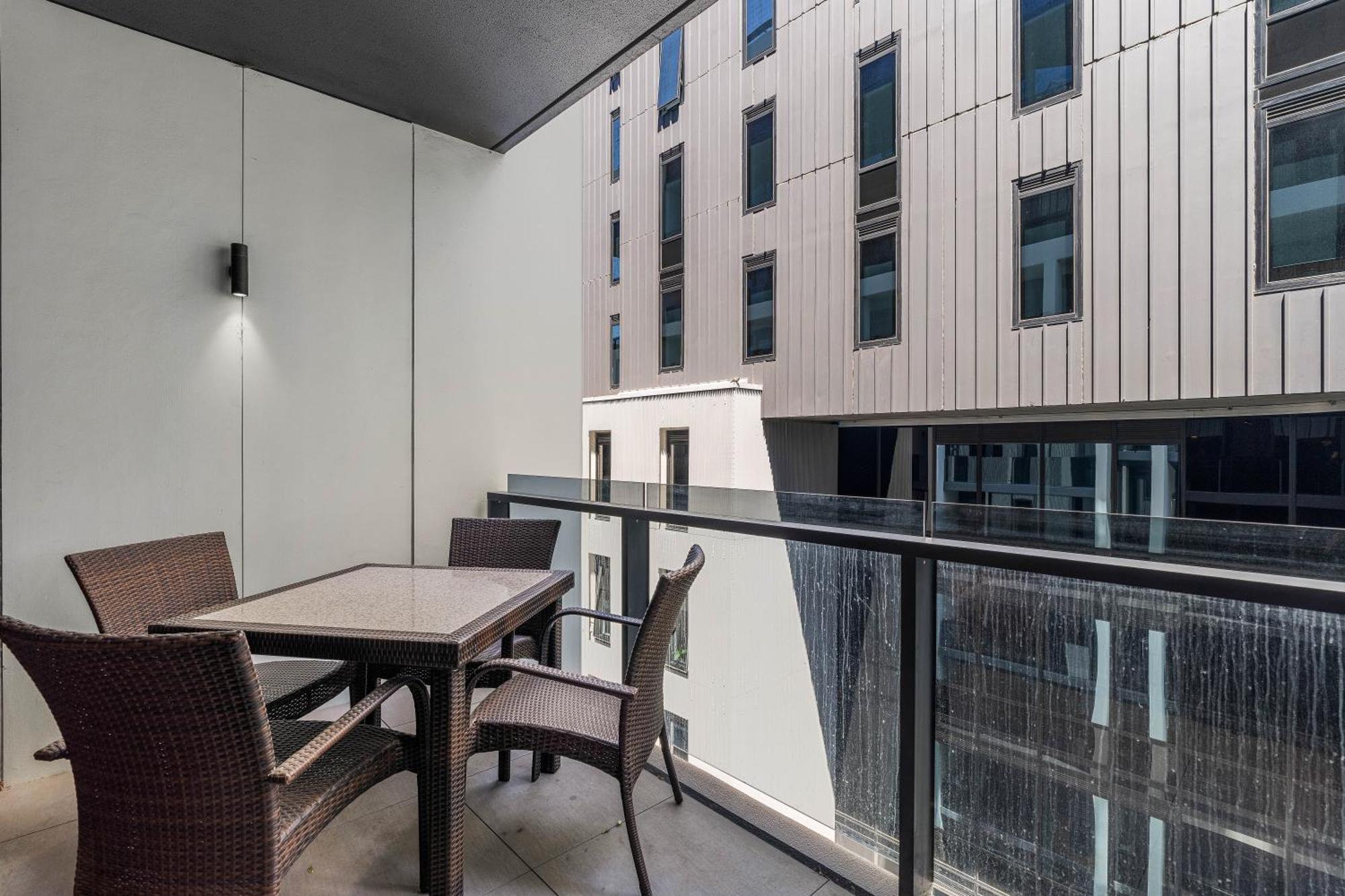 Apartment The Eminence By Cllix Melbourne