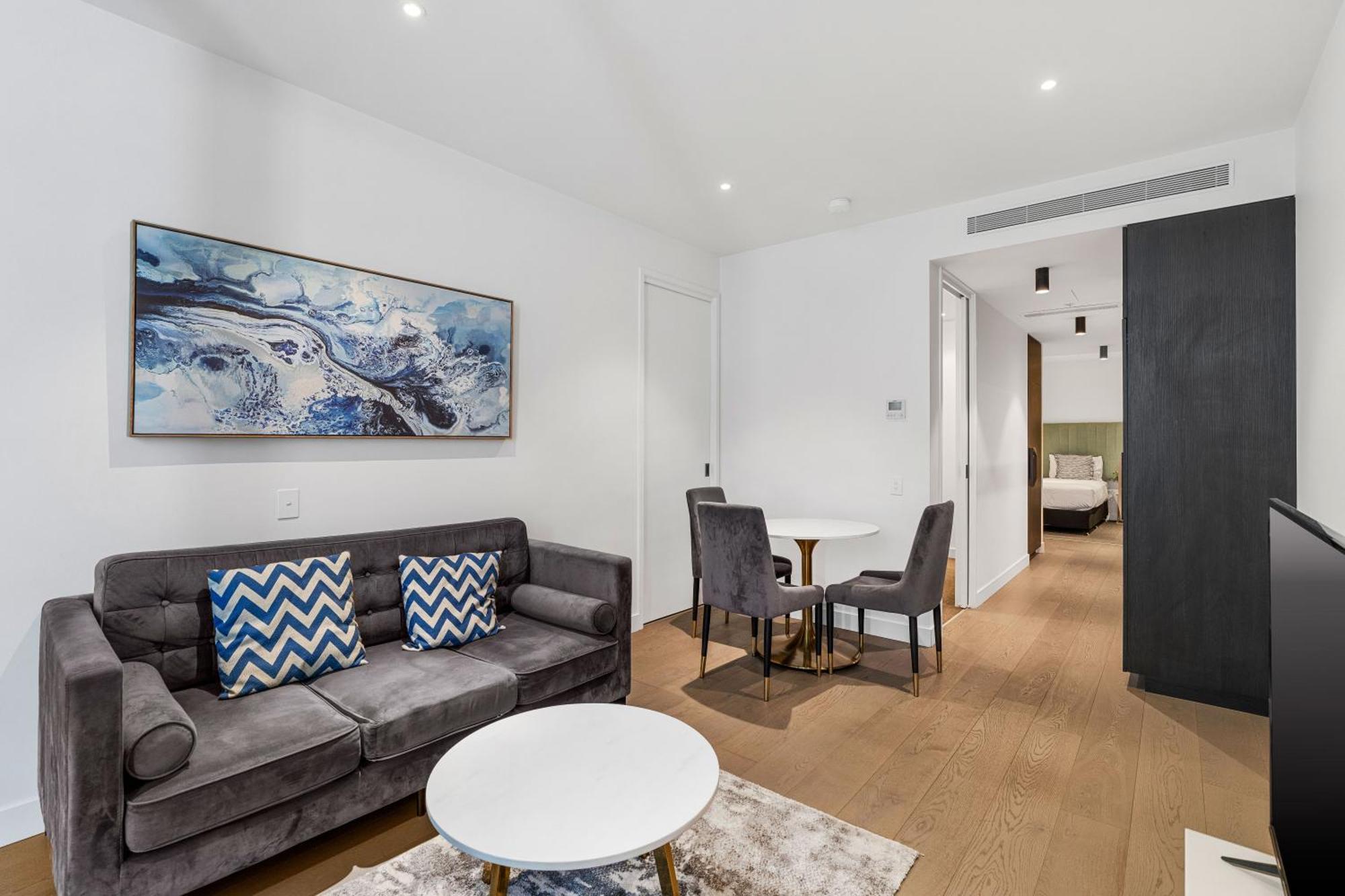 Apartment The Eminence By Cllix *