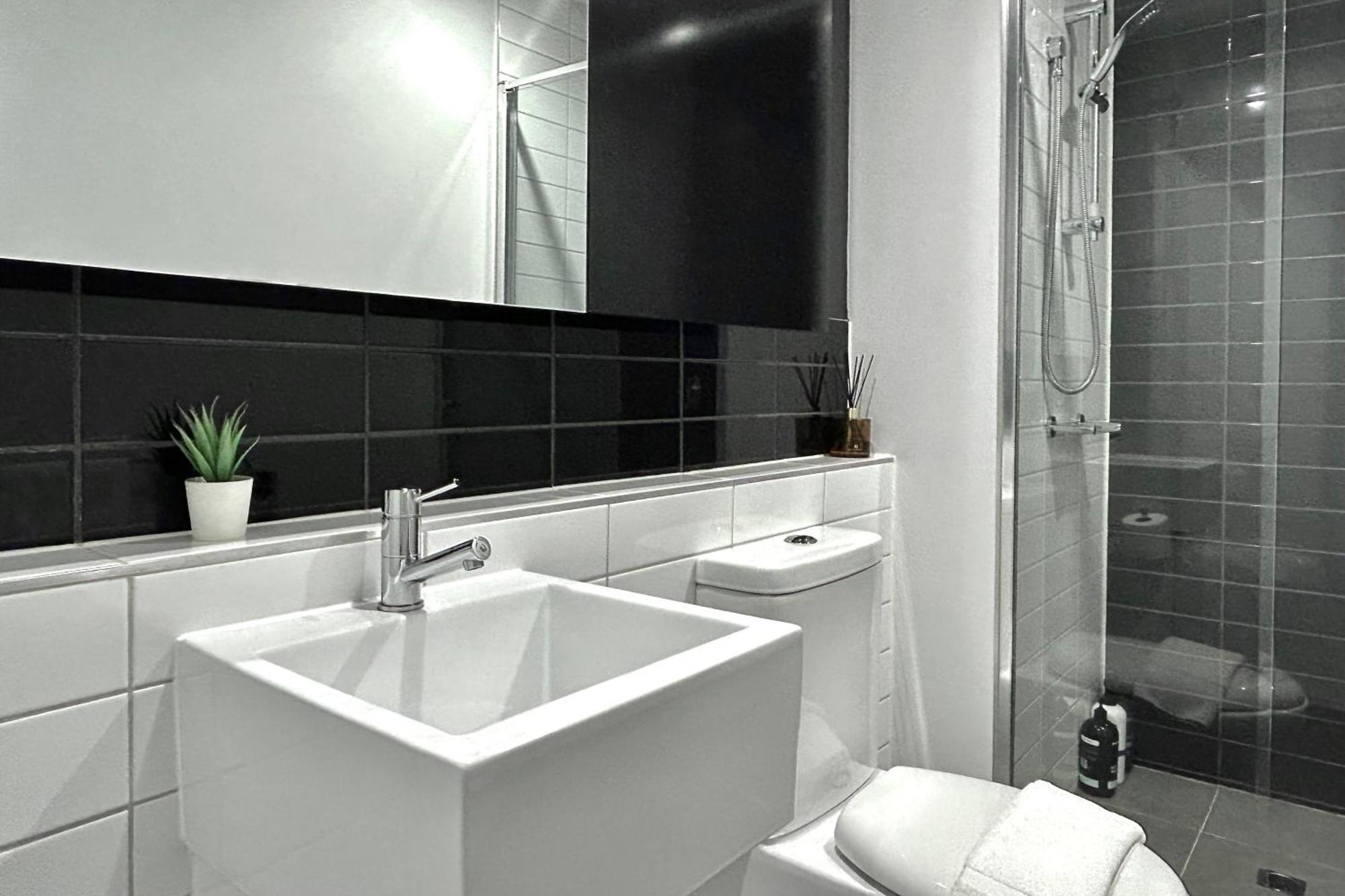 Apartment Pleasant Terrace 3br2bacity Viewbig Balcony Melbourne