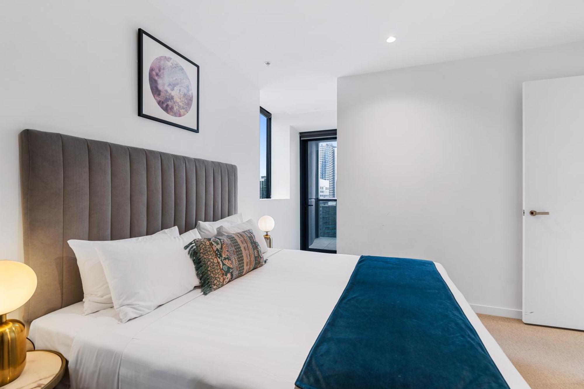 Collins House By Cllix Aparthotel 4*