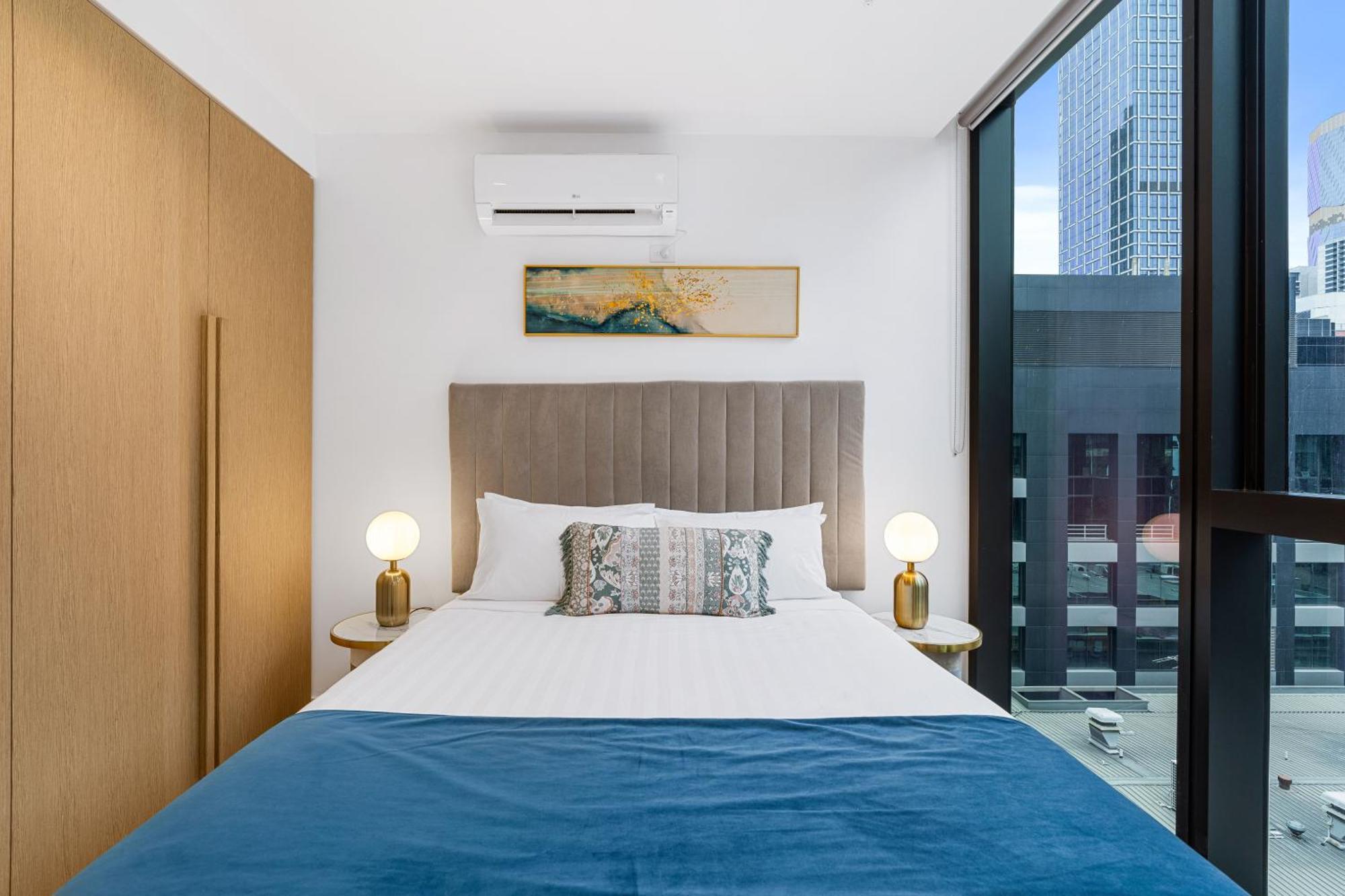 Collins House By Cllix Aparthotel 4*