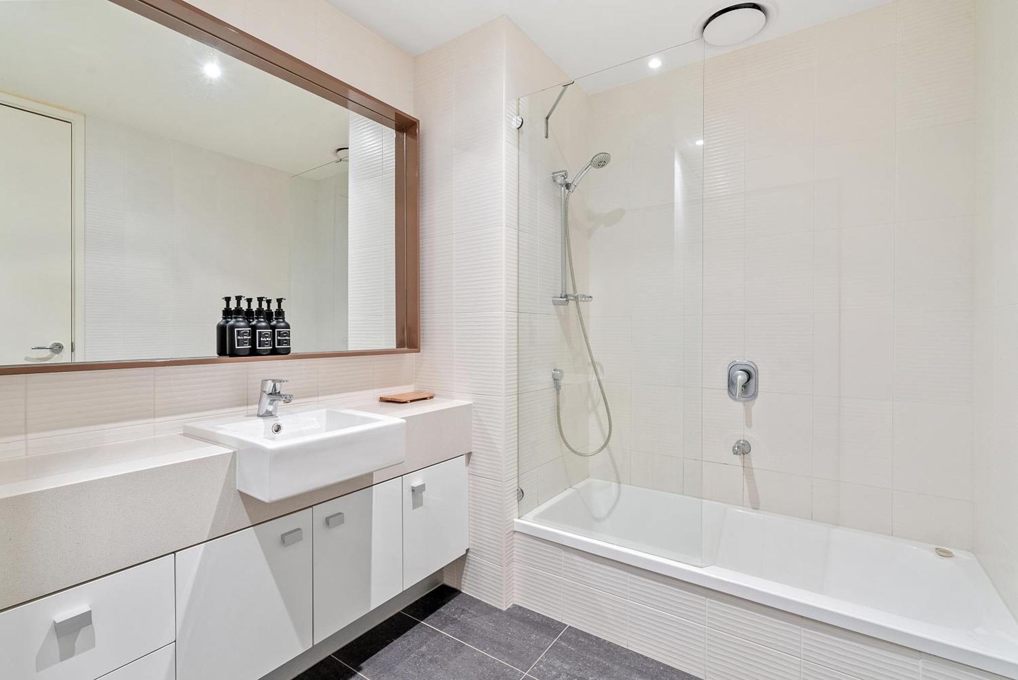 Apartment Southbank Two Bedroom - 2202 *
