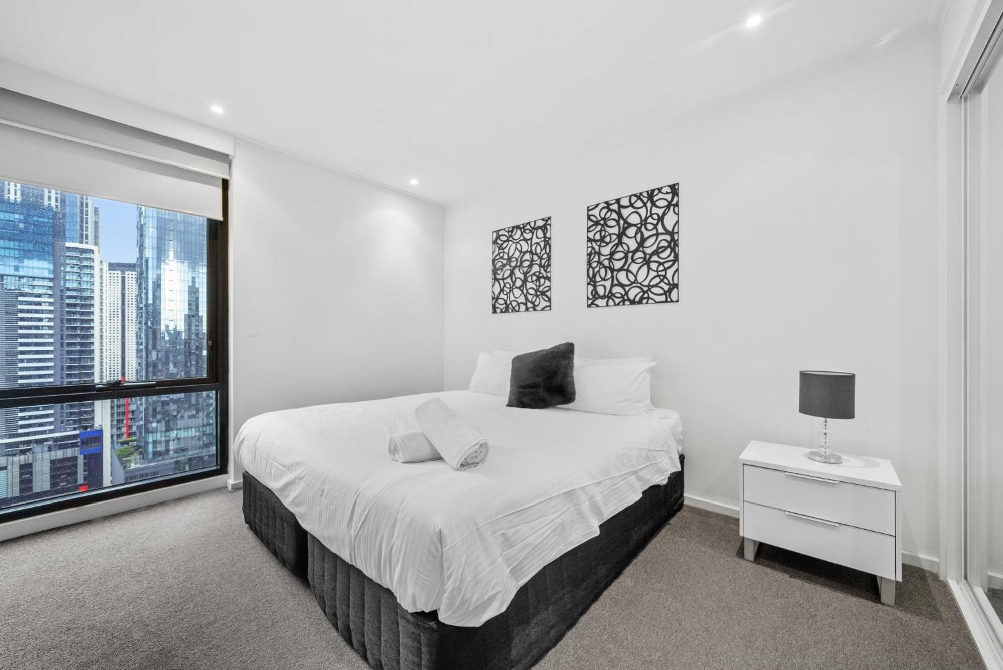 Southbank Two Bedroom - 2202 * Melbourne