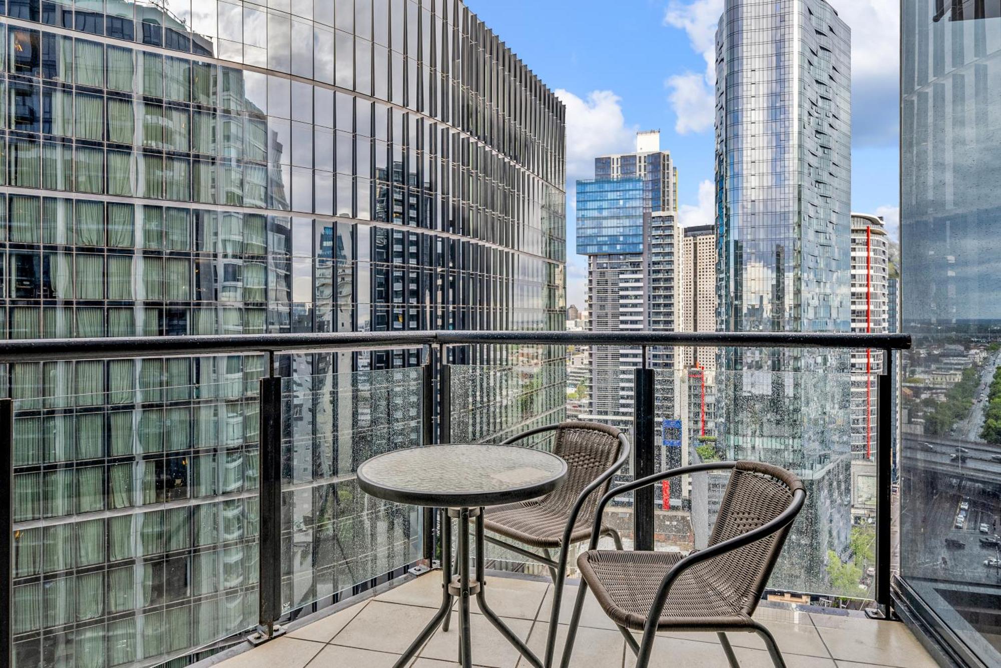 Southbank Two Bedroom - 2202 *