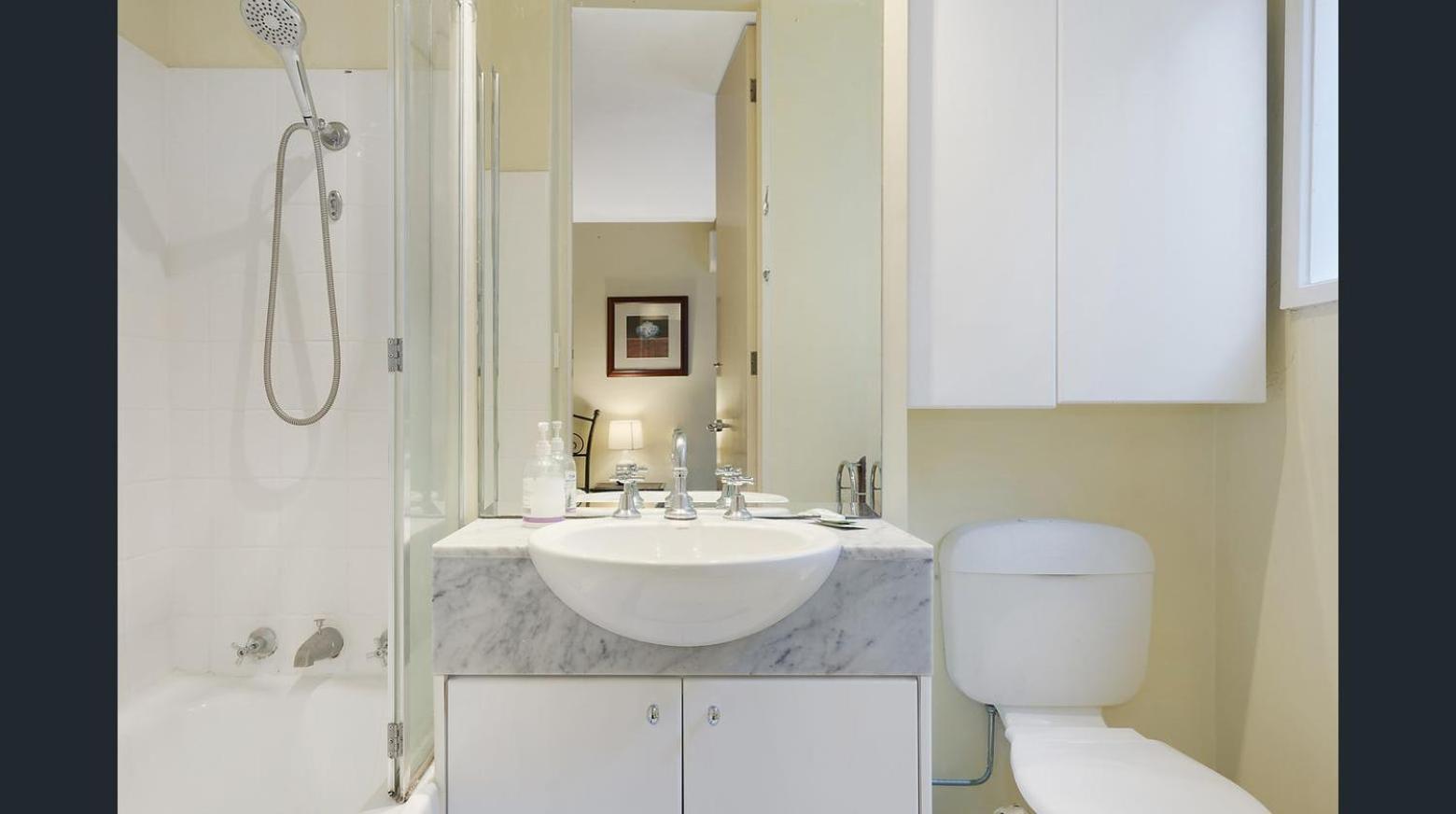 Knightsbridge Aparthotel 3*