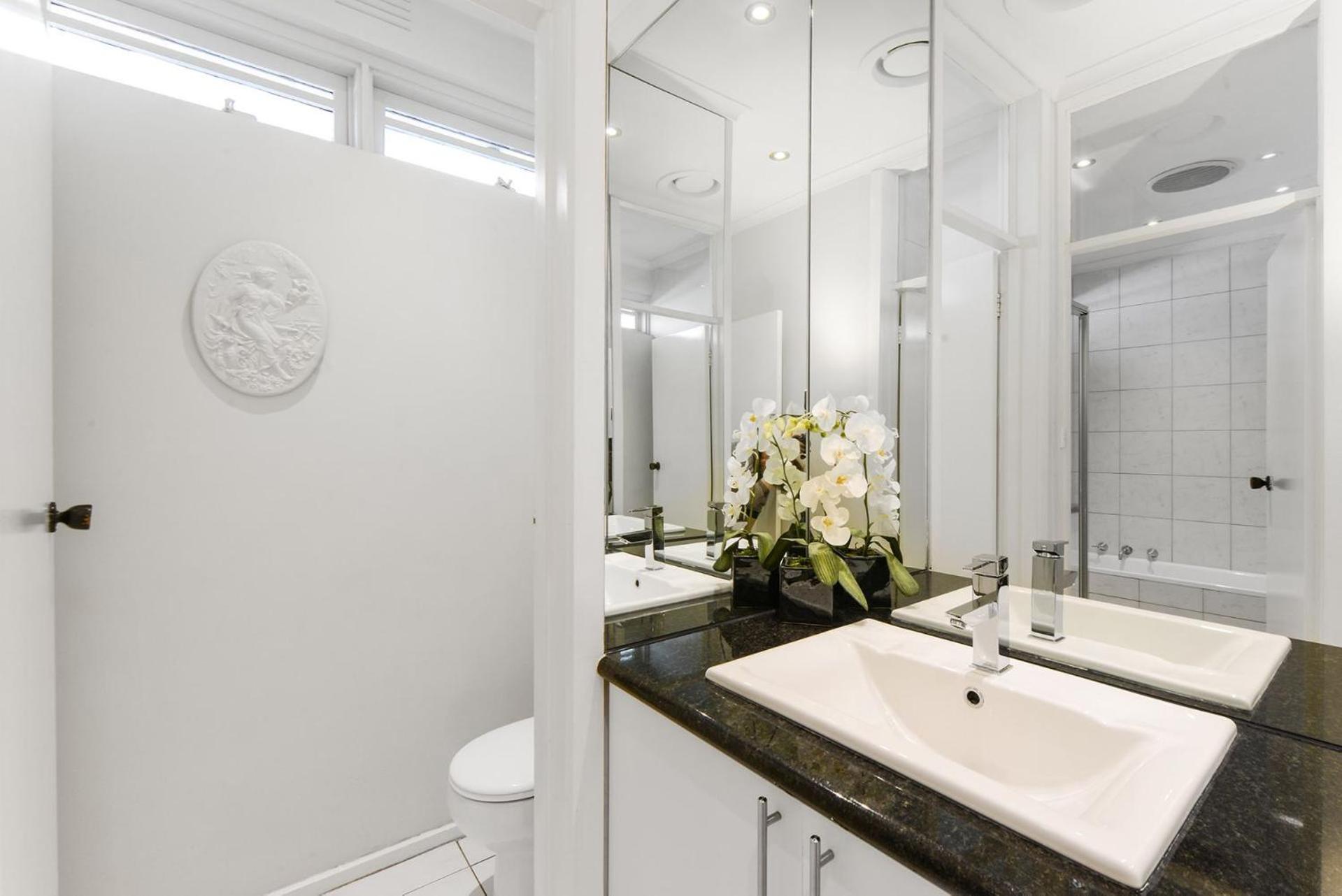Boutique Stays - Brighton Rose Melbourne