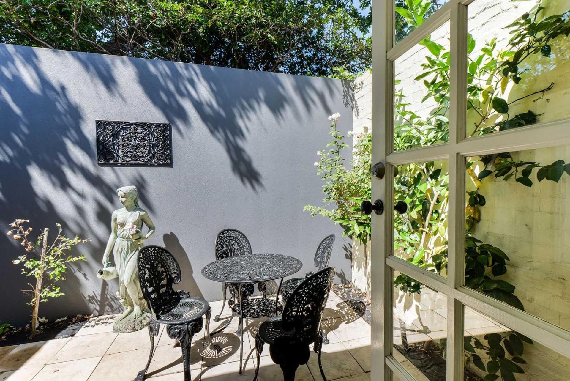 Boutique Stays - Brighton Rose