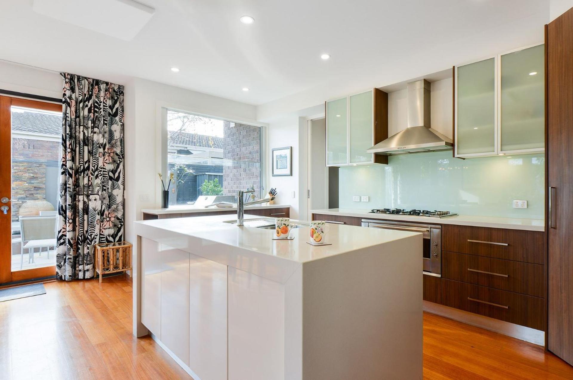 Boutique - Maple On Kent Melbourne