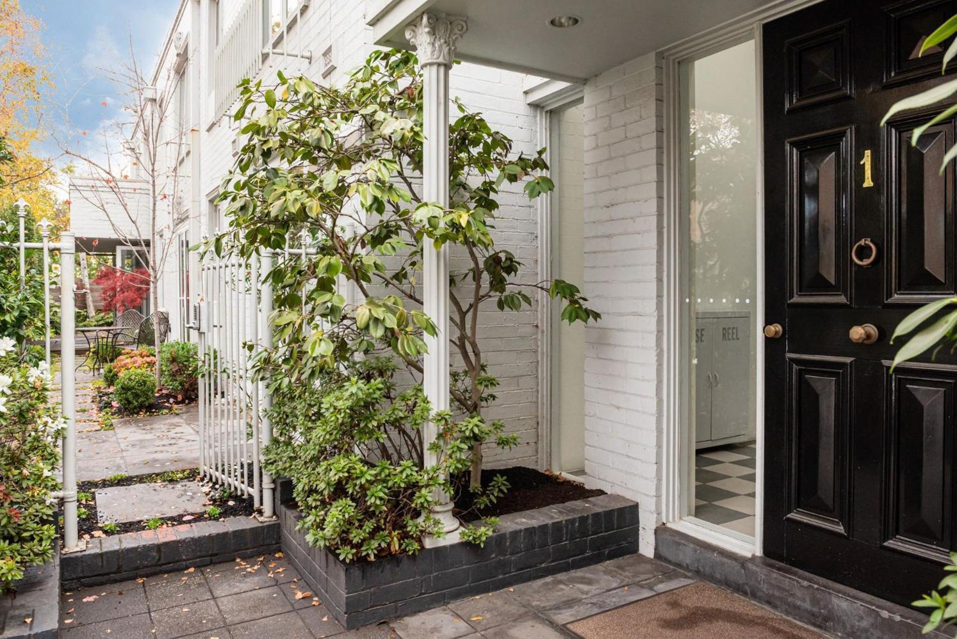 South Yarra Oasis Iconic Location