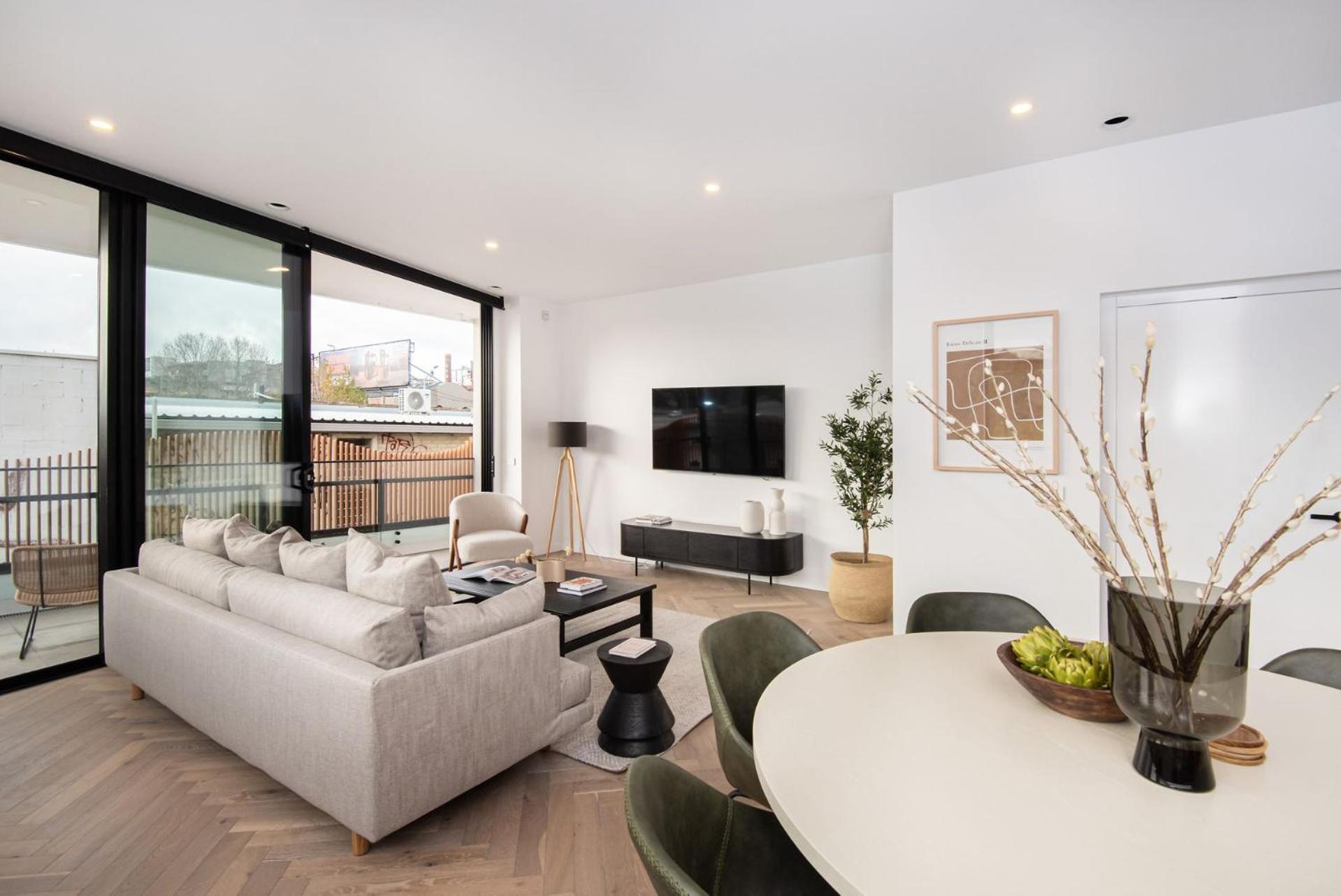 Sport Precinct Luxury Style Over Four Levels Holiday home *