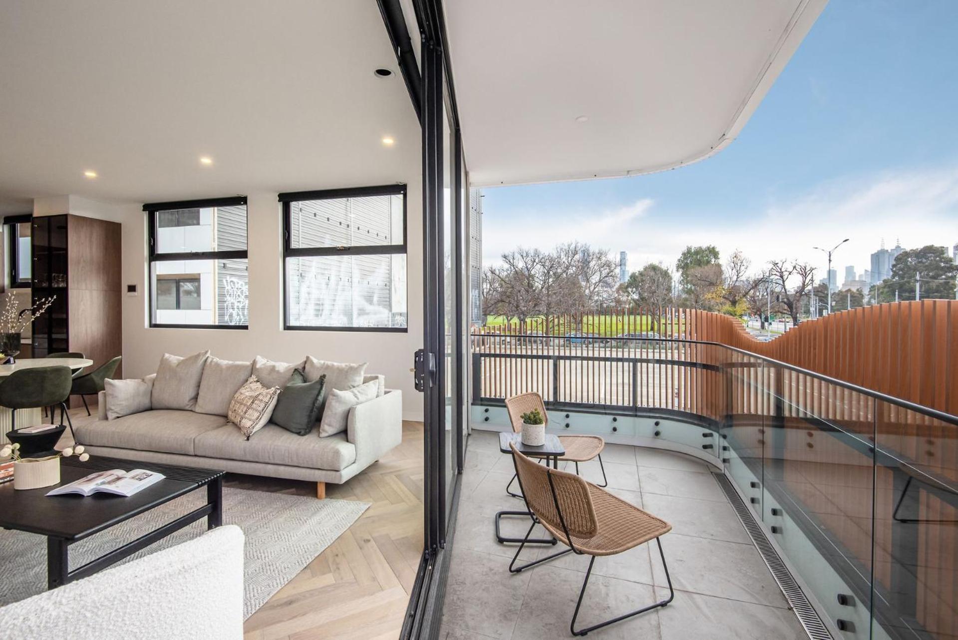 Sport Precinct Luxury Style Over Four Levels * Melbourne