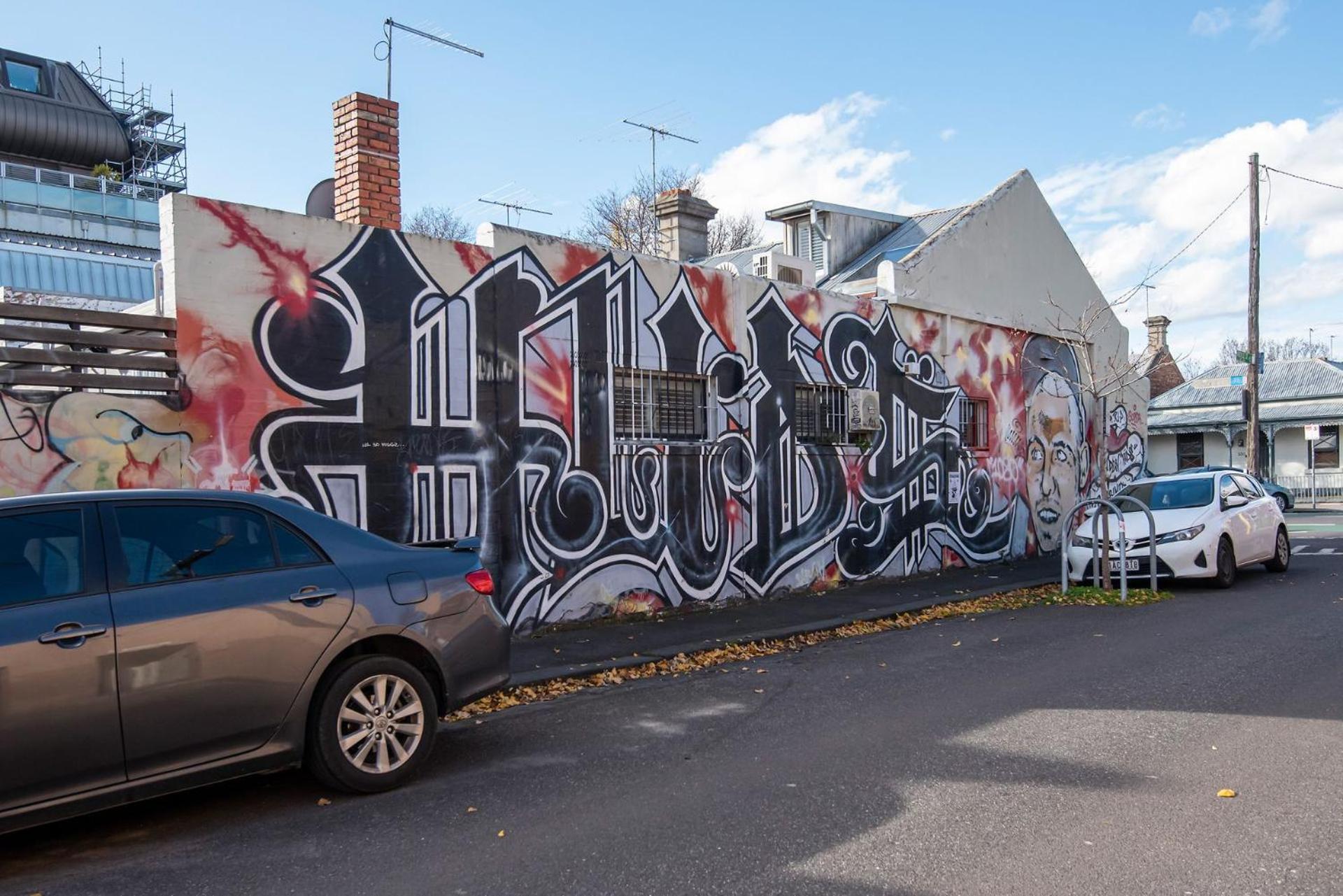 Modern Haven In Vibey Fitzroy Walk To Shops Melbourne